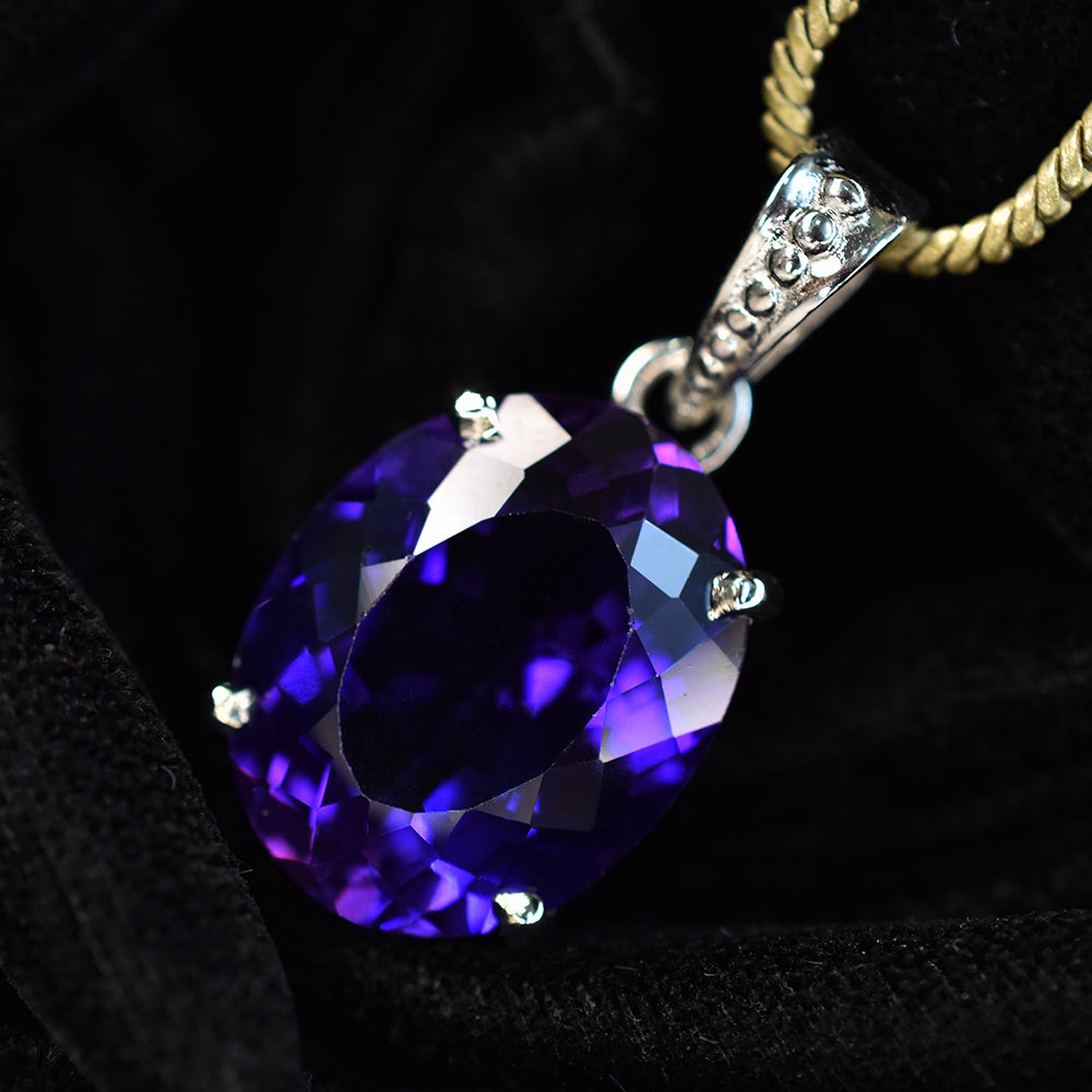 sapphire necklace pendant
