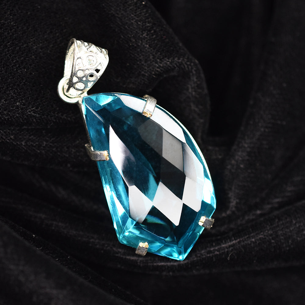 handmade sapphire pendant