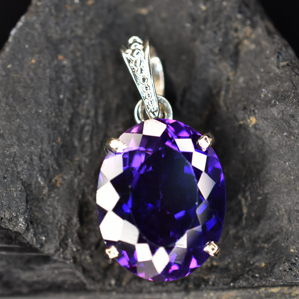 handmade sapphire pendant