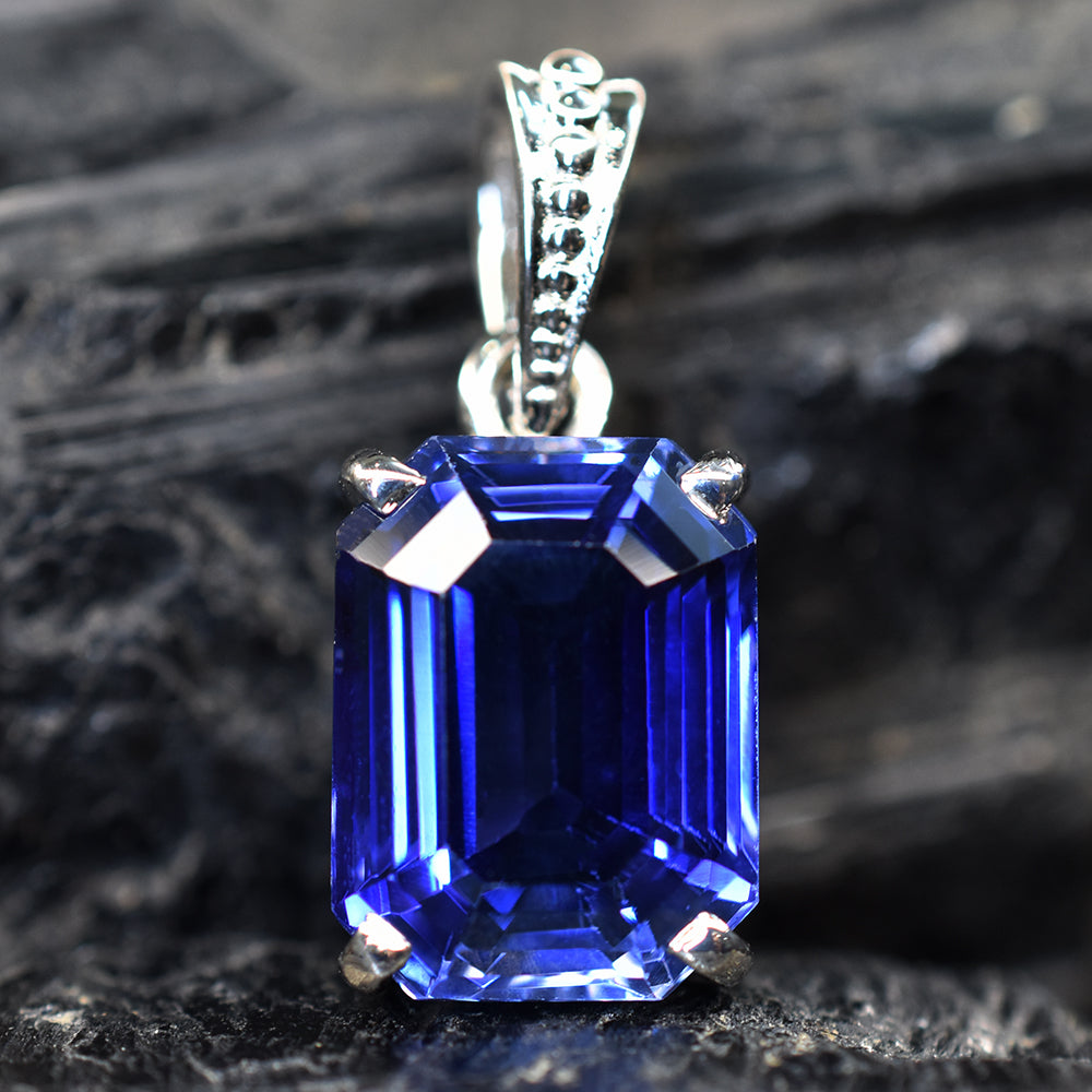 silver sapphire pendant India