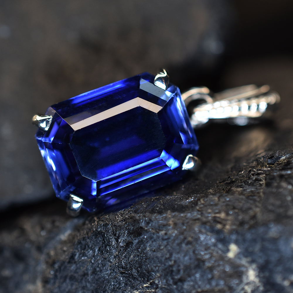sapphire necklace pendant