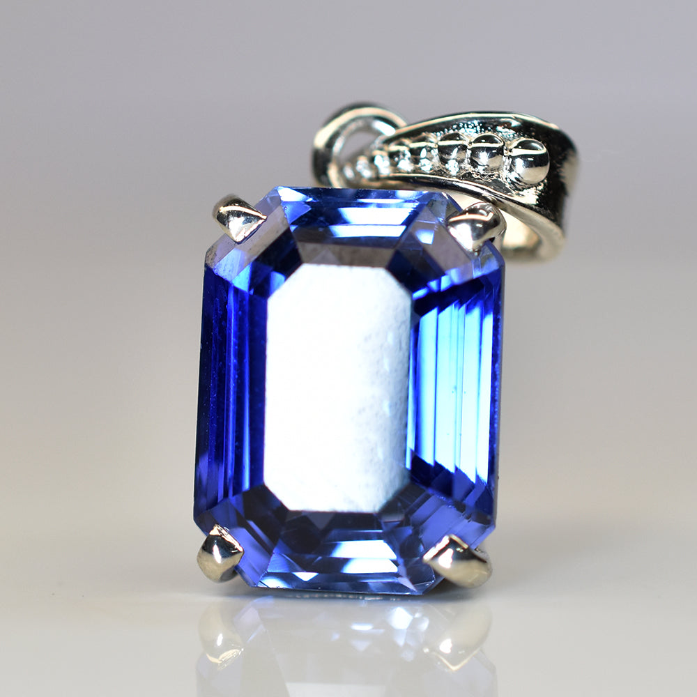 natural sapphire pendant