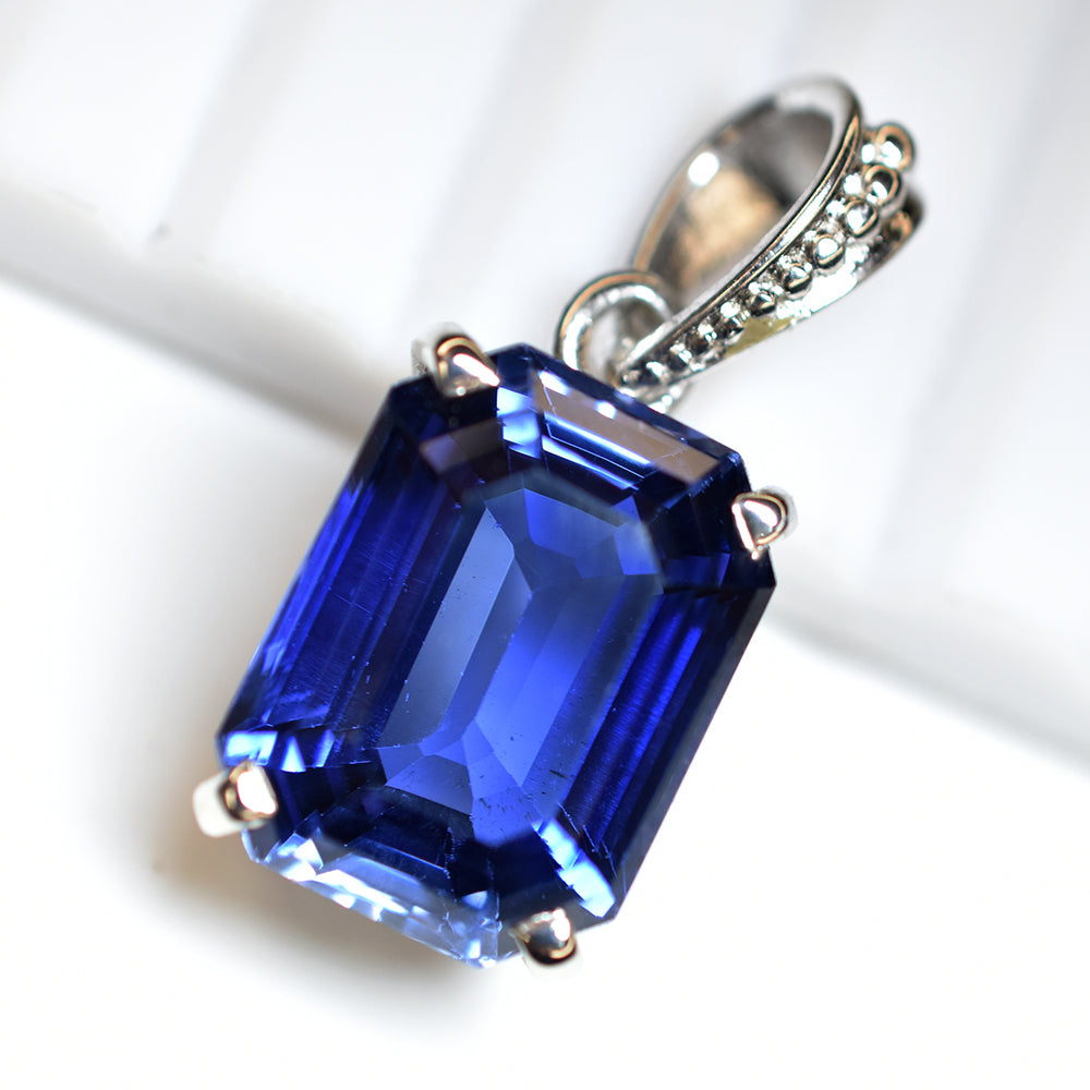 sterling silver sapphire pendant