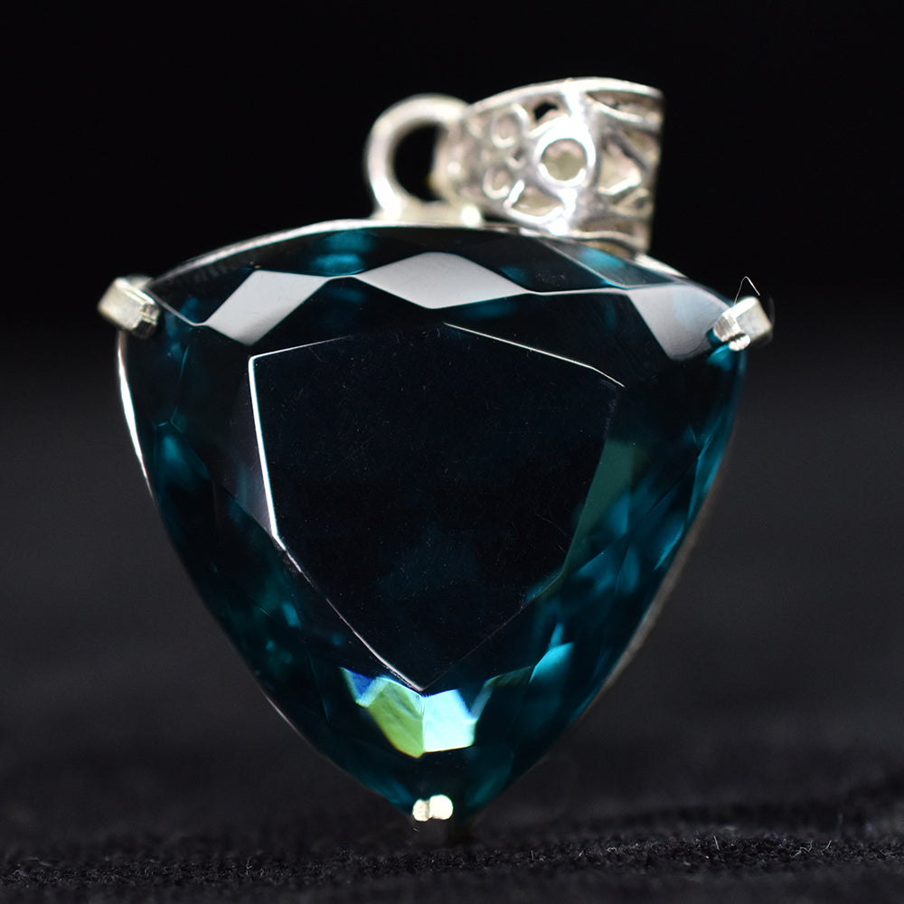 handmade sapphire pendant
