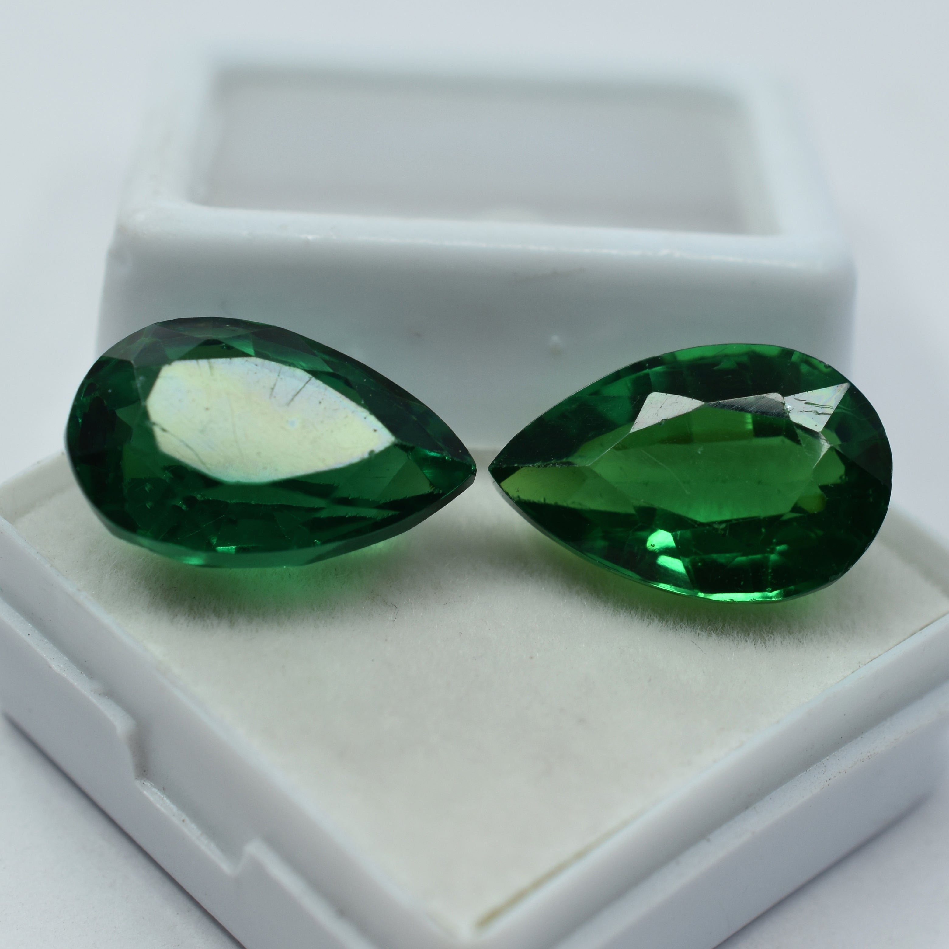 20.67 Ct Natural CERTIFIED Garnet Tsavorite Green Pear Cut Loose Gemstone Pair