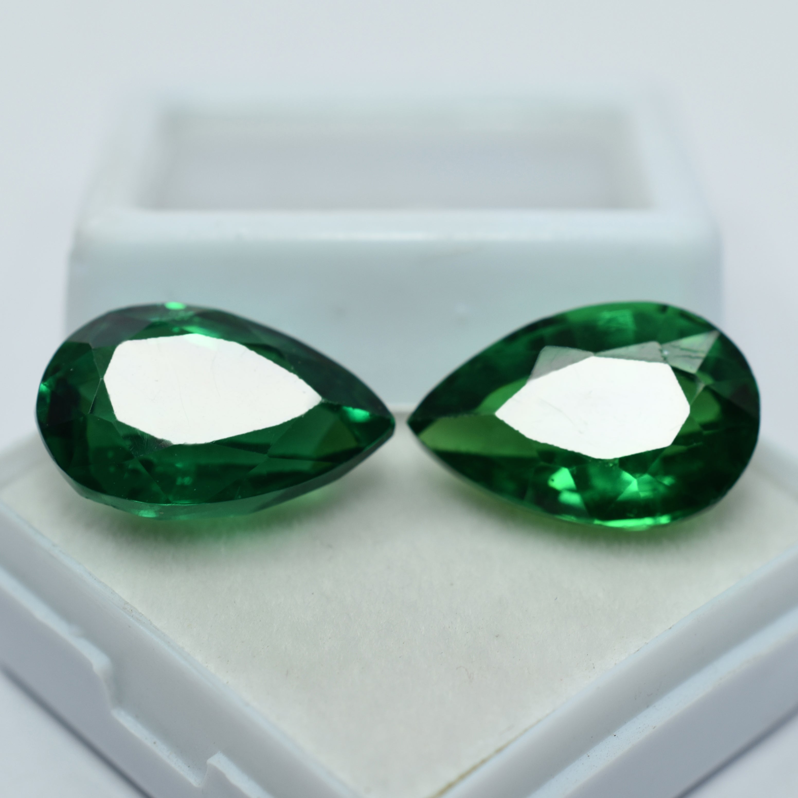 20.67 Ct Natural CERTIFIED Garnet Tsavorite Green Pear Cut Loose Gemstone Pair