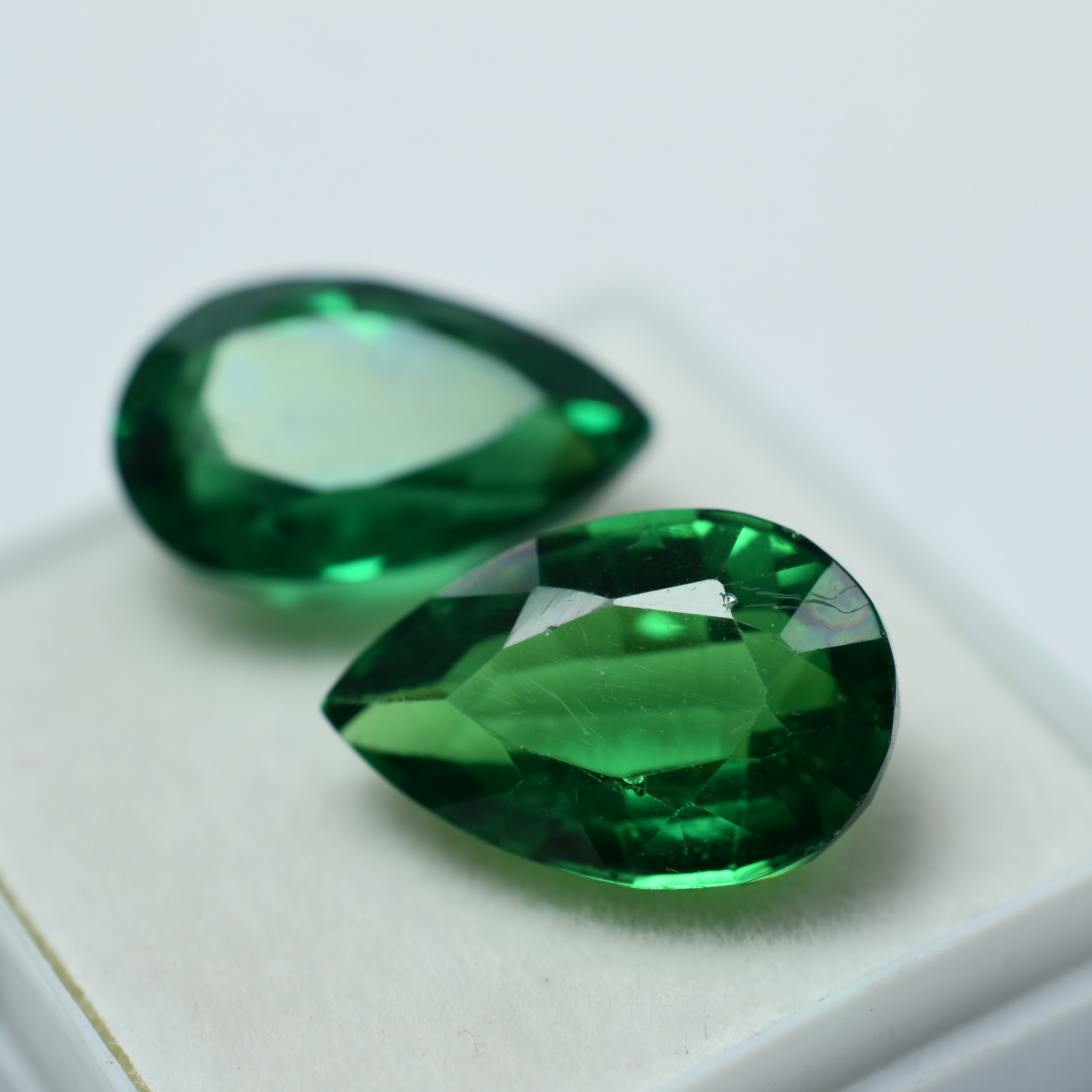 20.67 Ct Natural CERTIFIED Garnet Tsavorite Green Pear Cut Loose Gemstone Pair