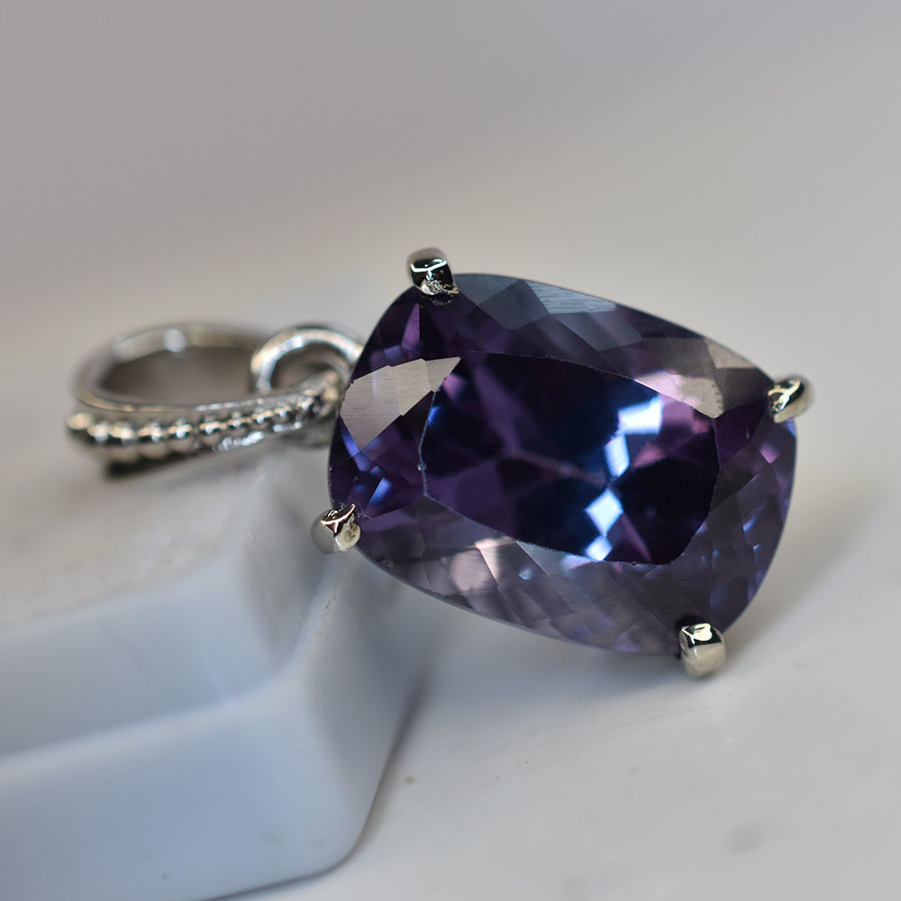 silver alexandrite pendant India