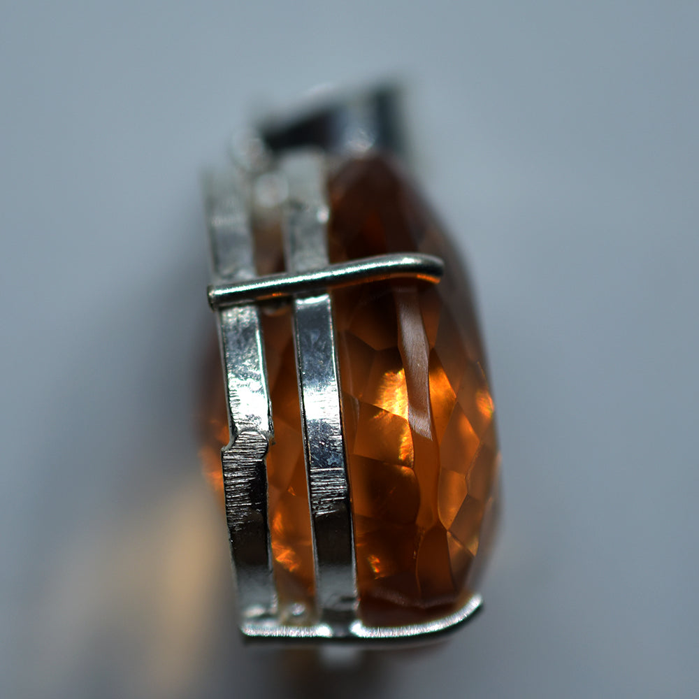 natural topaz pendant online