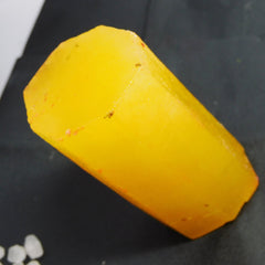 Natural Rough 525.44 Carat Yellow Sapphire Rough Certified Loose Gemstone , Mineral Raw Rough