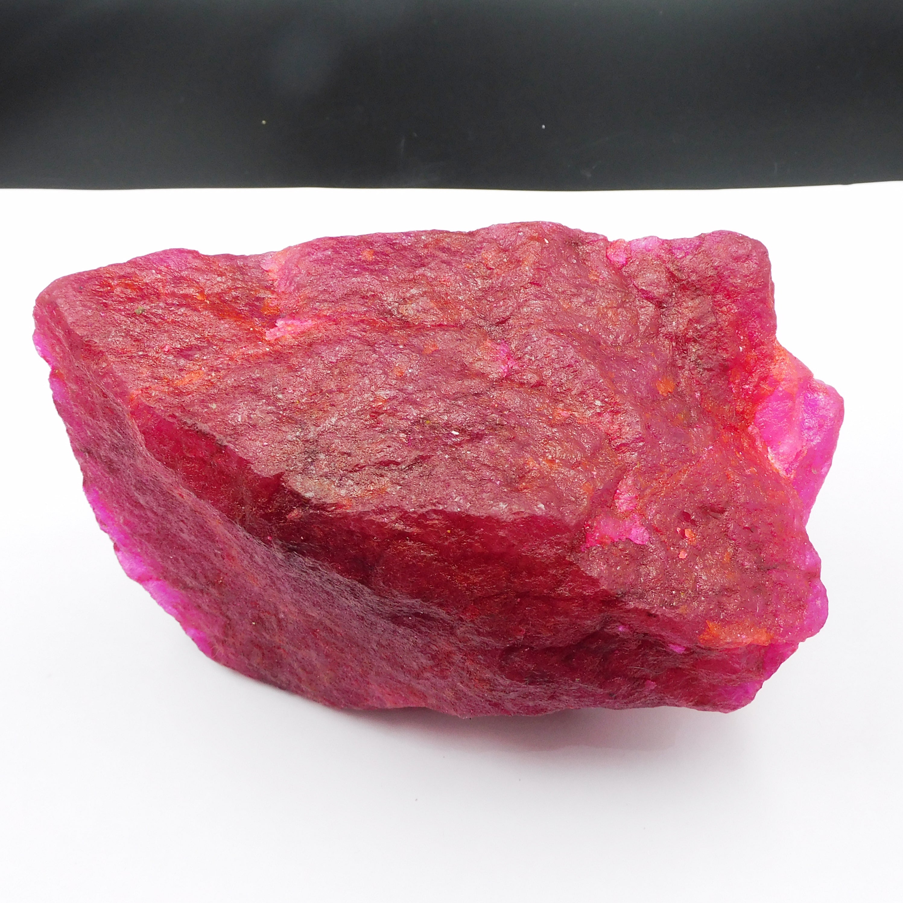 999 Carat Best Quality Large Authentic Natural Raw Red Ruby Rough mineral Burma's original stone mineral Best Quality On sale