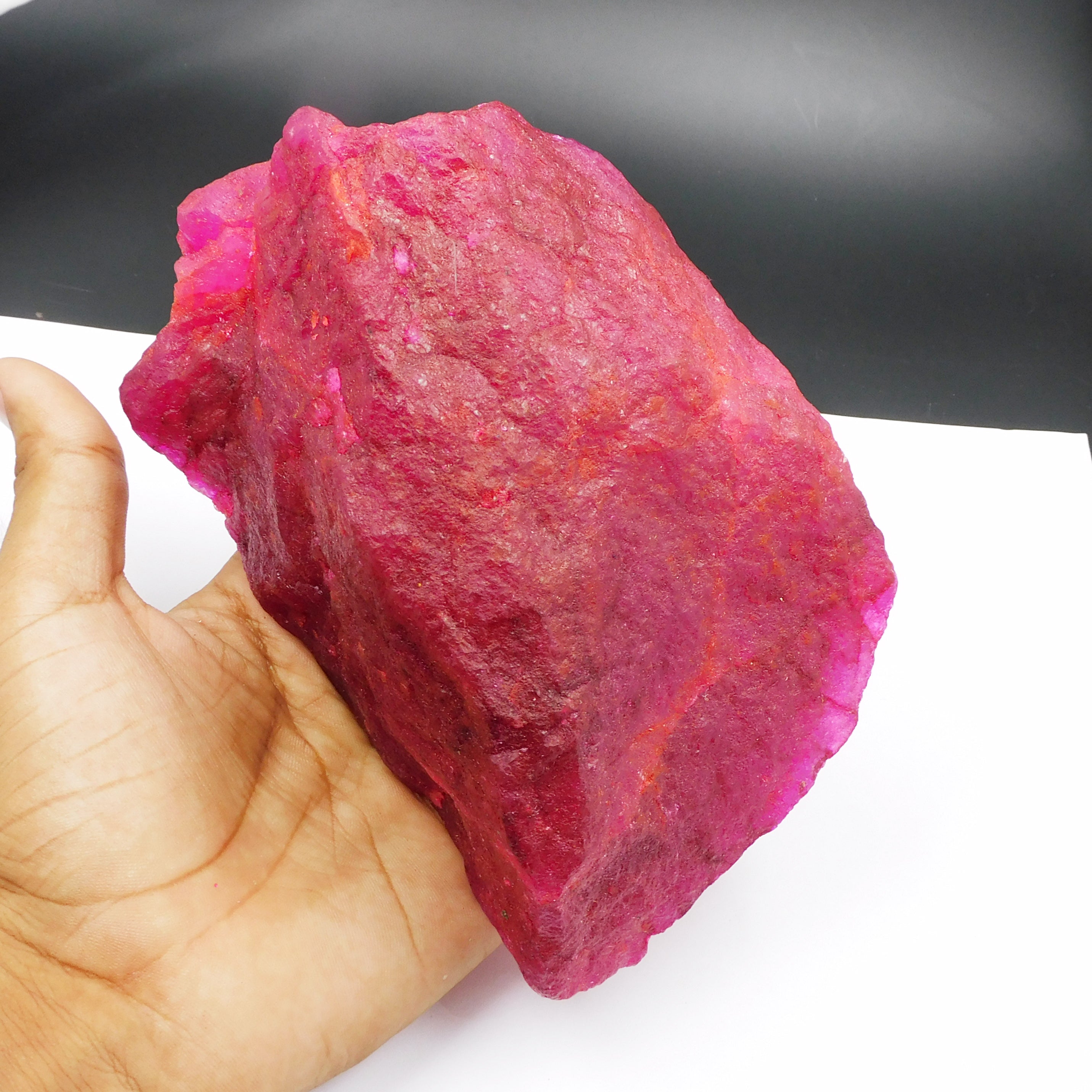 999 Carat Best Quality Large Authentic Natural Raw Red Ruby Rough mineral Burma's original stone mineral Best Quality On sale