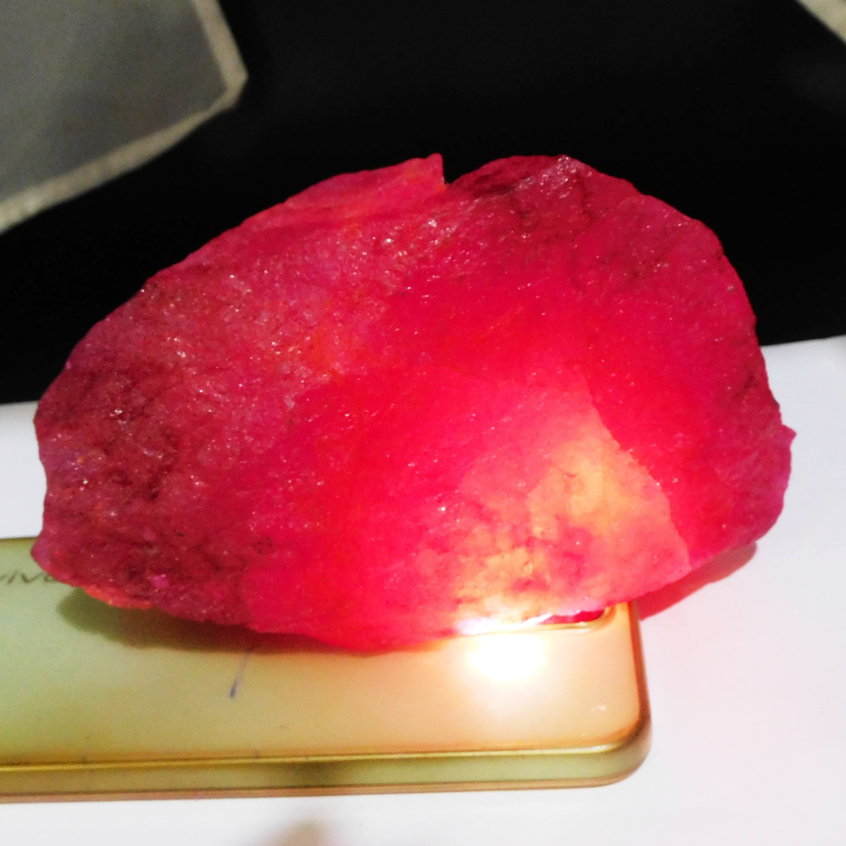 999 Carat Best Quality Large Authentic Natural Raw Red Ruby Rough mineral Burma's original stone mineral Best Quality On sale