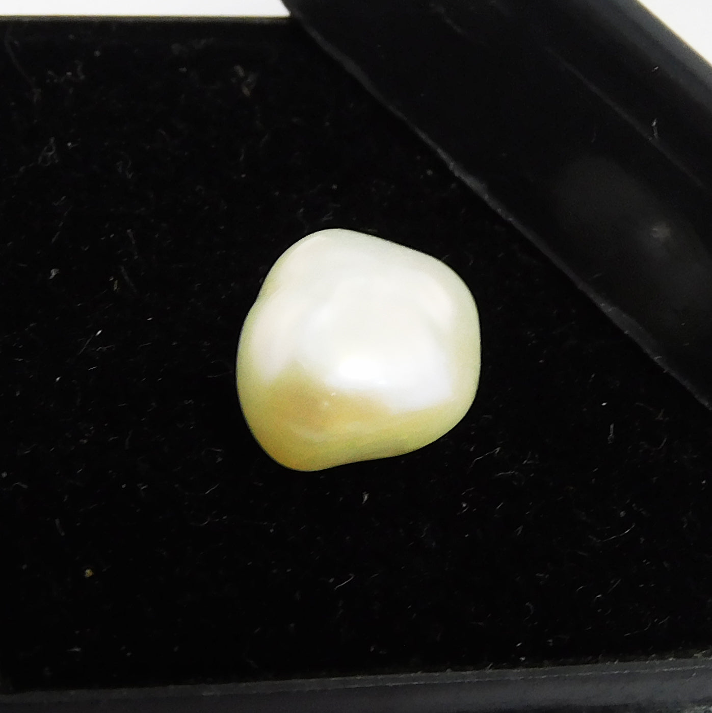 Precious Pearl 2.75 Carat Certified White SEA Pearl High Quality Gemstone , Cabochon Cut Pearl , Best For Gift & Jwelery Making | Free Shipping With Free Extra Gift | Beautiful Offer