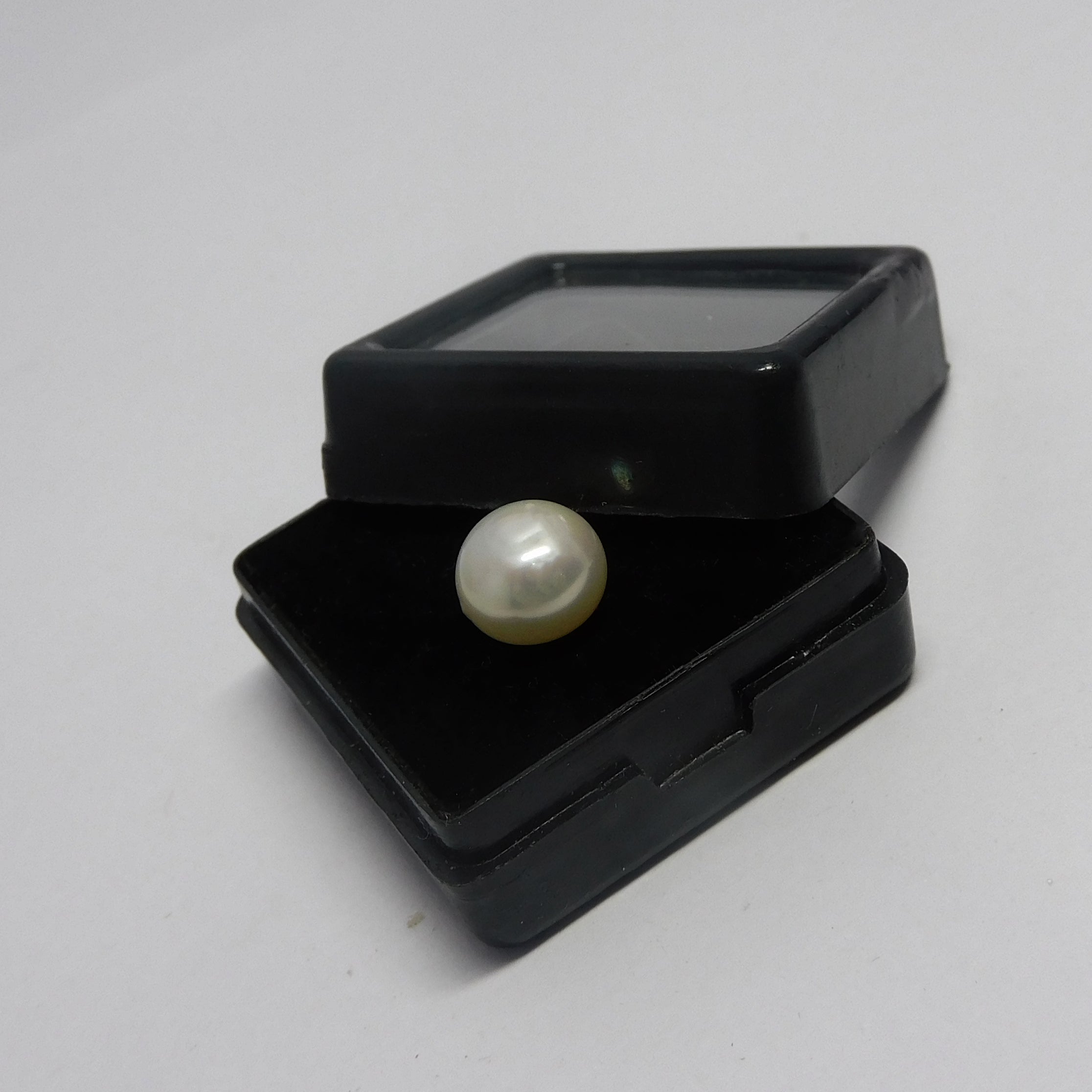 Beautiful Ring Size Pearl 3.40 Carat Round Shape Certified Natural SEA White Pearl Loose Gemstone | Have It | On Best Price