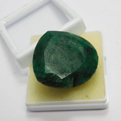 Big Size Emerald Green Certified Heart Cut 108.20 Carat Natural Emerald Green Loose Gemstone