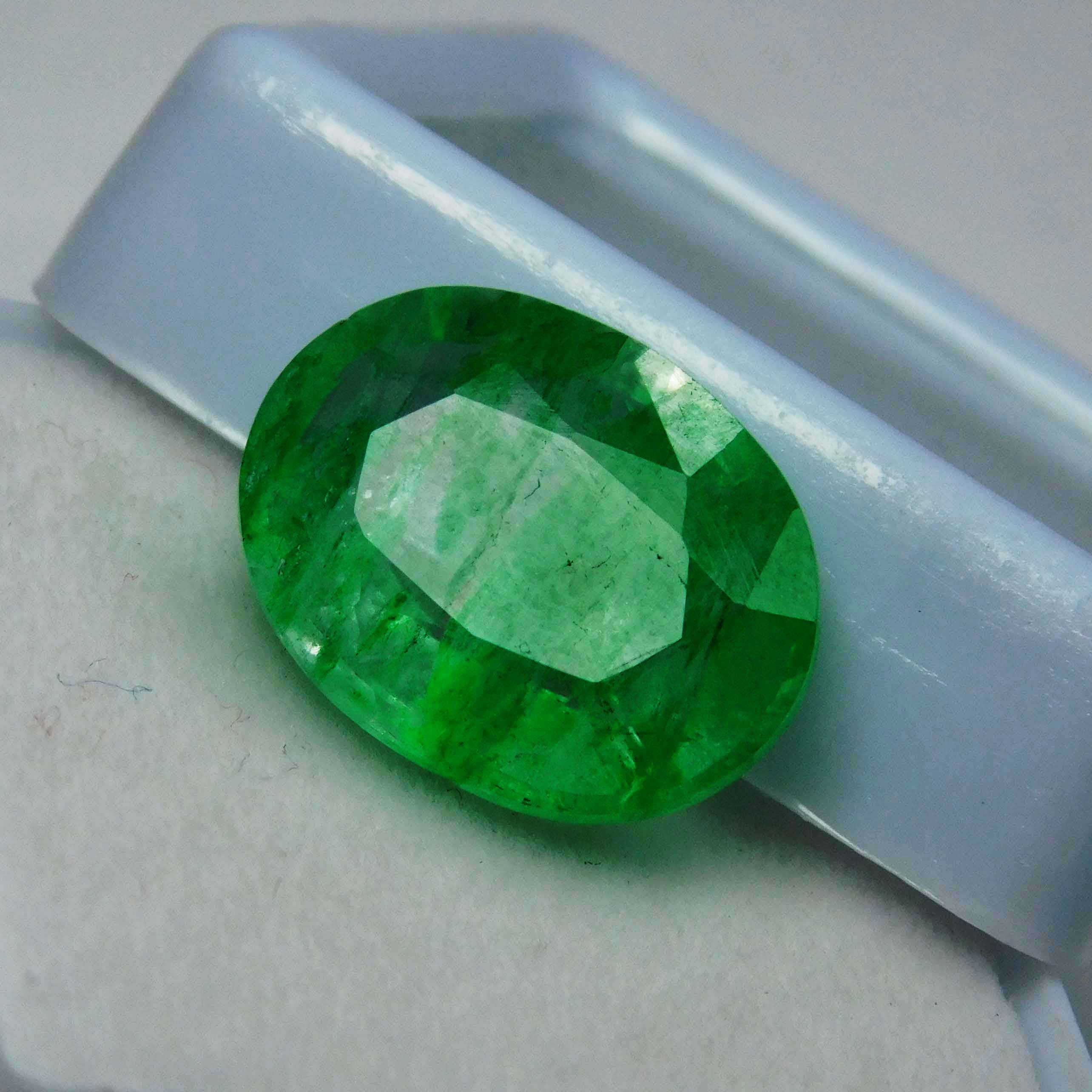 Emerald Green Colombian 7 Ct Natural CERTIFIED Oval Cut Loose Gemstone