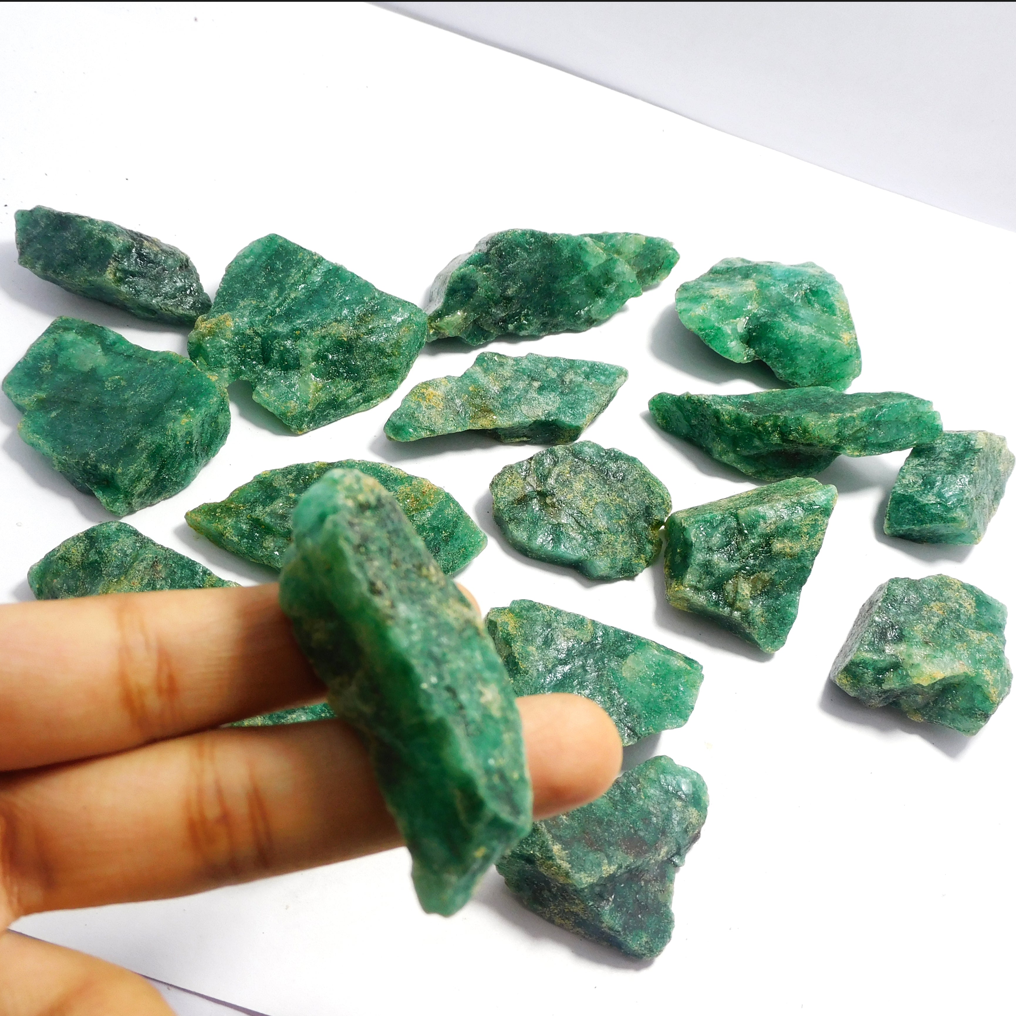 Supper Offer On Emerald Rough , Natural Emerald Green Raw Rough 1000 Carat Lot Rough Certified Loose Gemstone