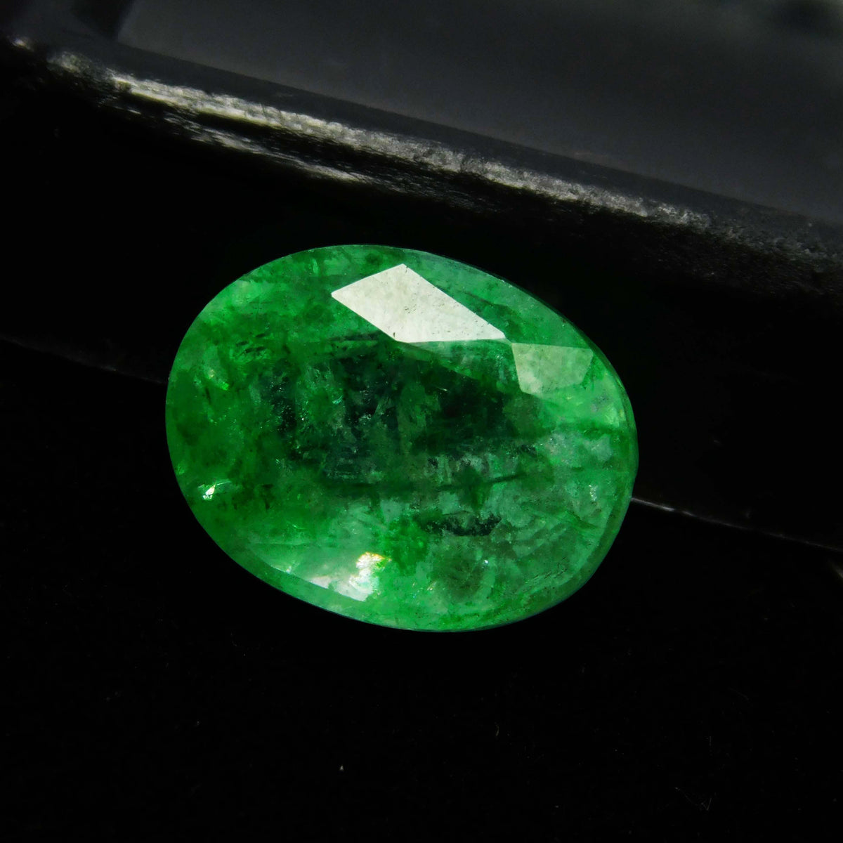 Green Emerald Colombian Oval Cut 6 Carat Natural CERTIFIED Loose Gemstone