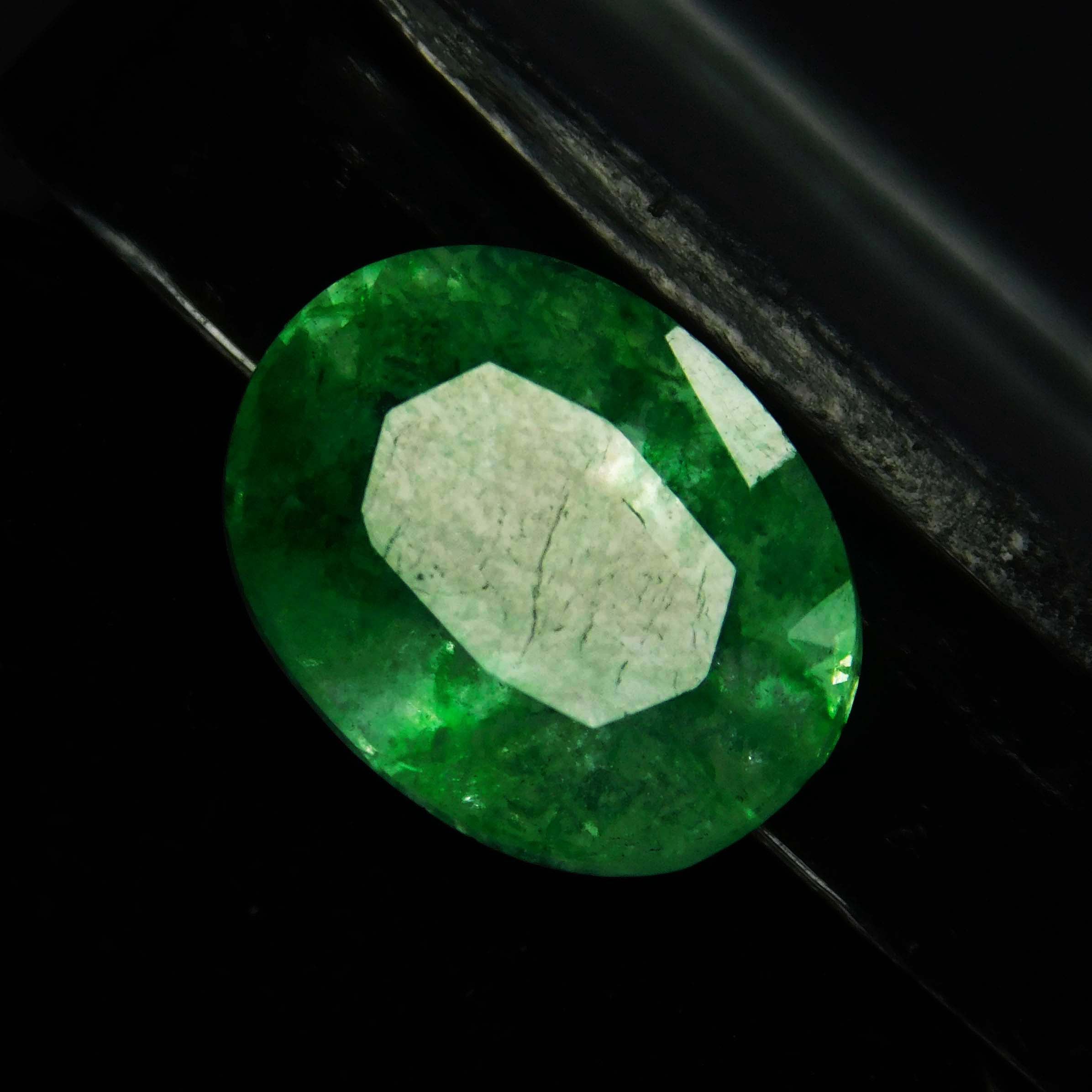 Green Emerald Colombian Oval Cut 6 Carat Natural CERTIFIED Loose Gemstone