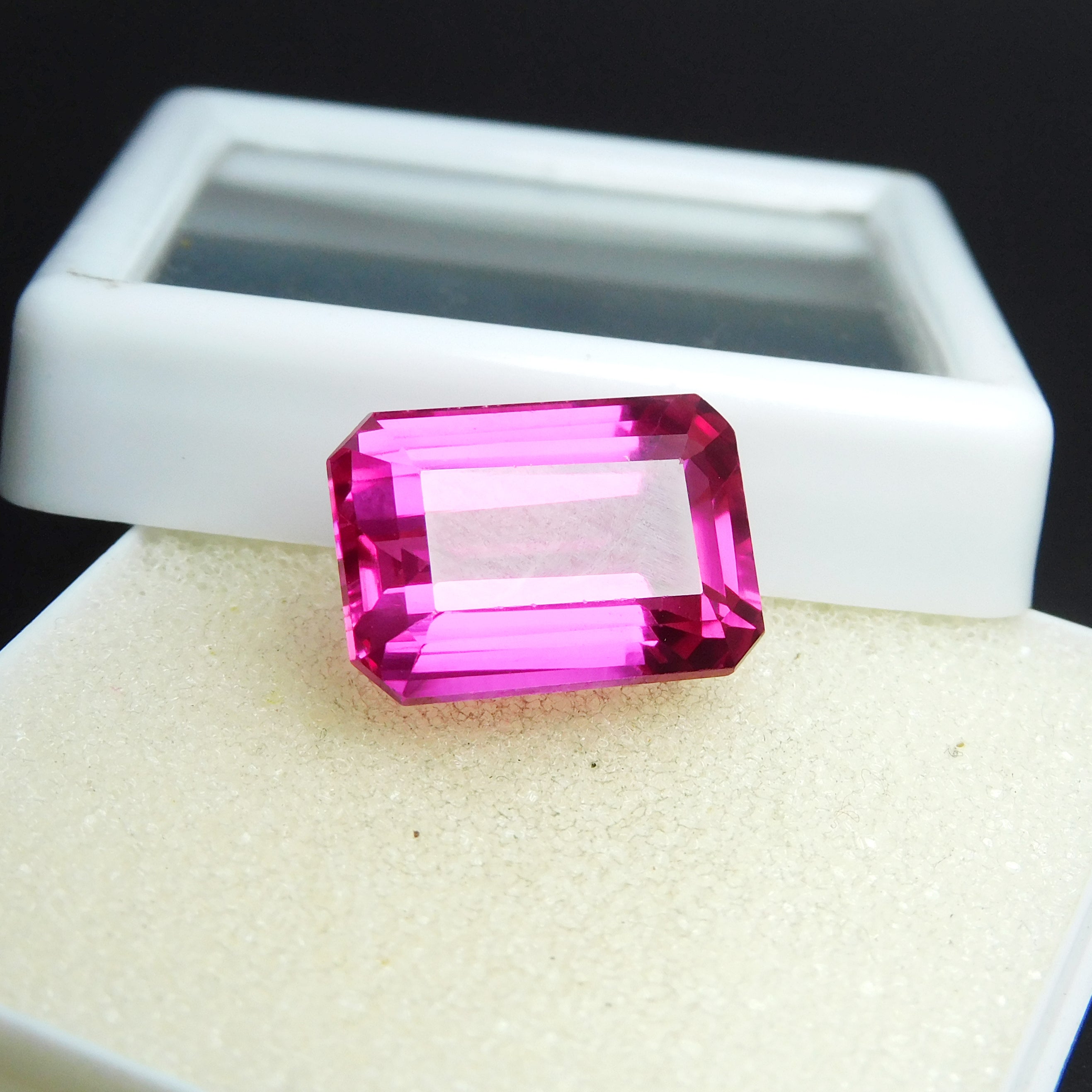 Pinkies Ruby Form Mozambique 17.55 Carat Natural Ruby Emerald Cut Loose Gemstone CERTIFIED Pink Ruby