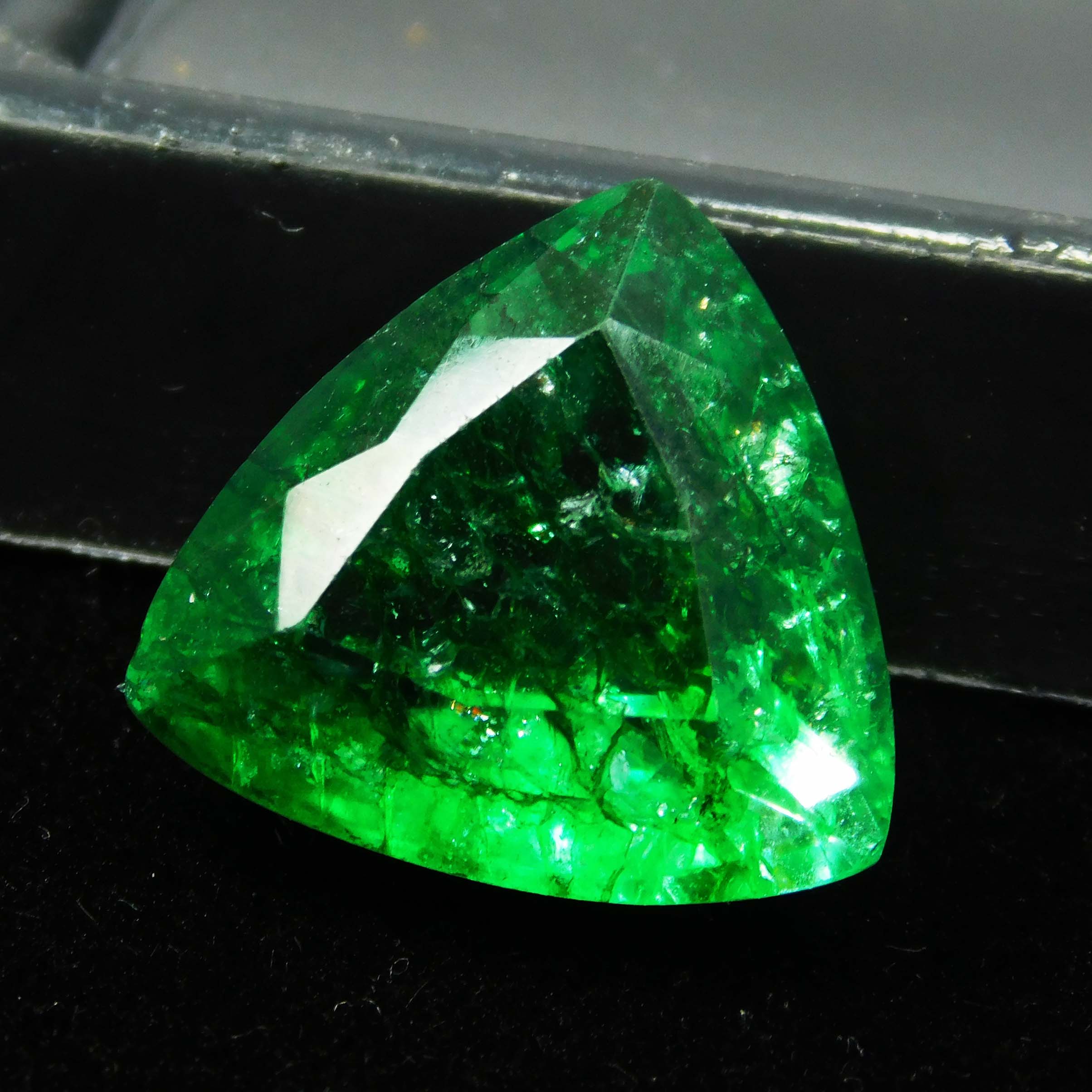 Natural Colombian Emerald Trillion Cut 7 Carat Green CERTIFIED Loose Gemstone