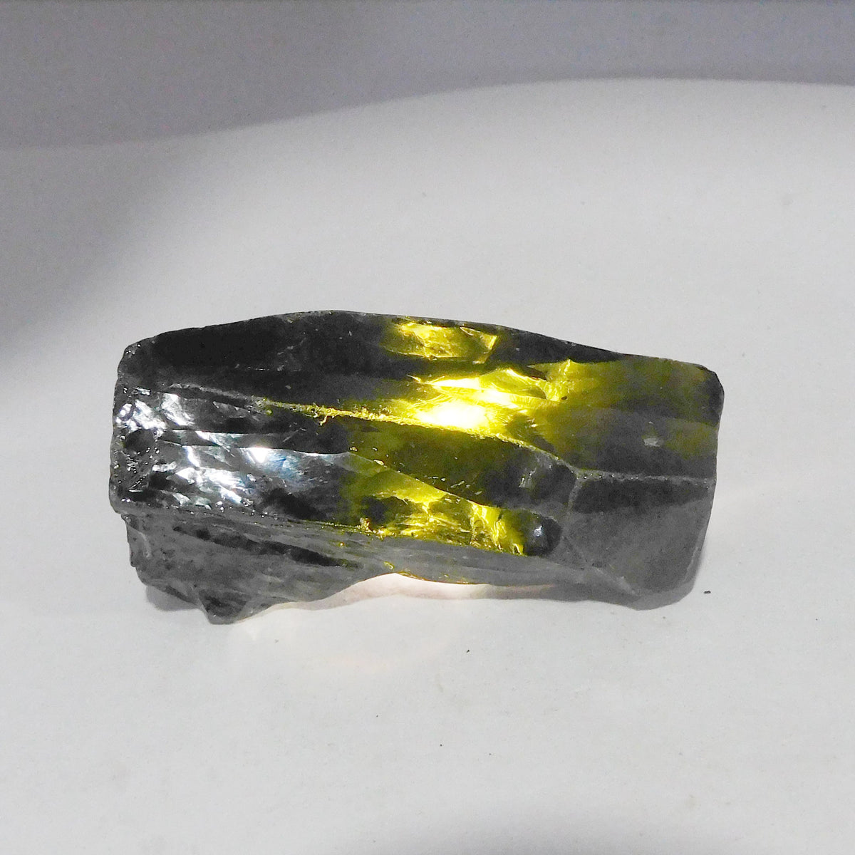 Natural Yellow Color Sapphire 420.80 Carat Loose Gemstone Certified Raw Rough