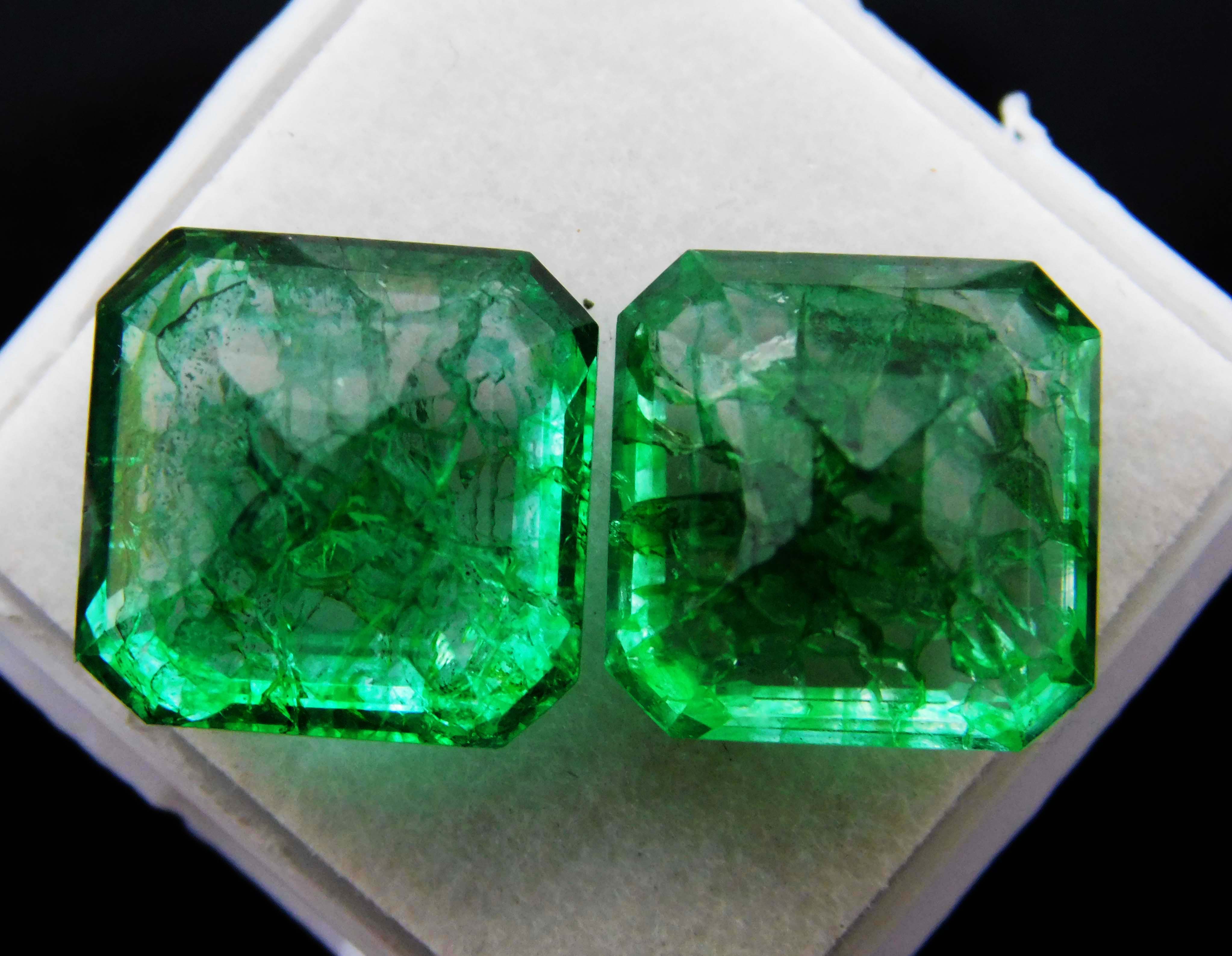 Natural 21.7 Ct Green Colombian Emerald Square Cut Pair CERTIFIED Loose Gemstone