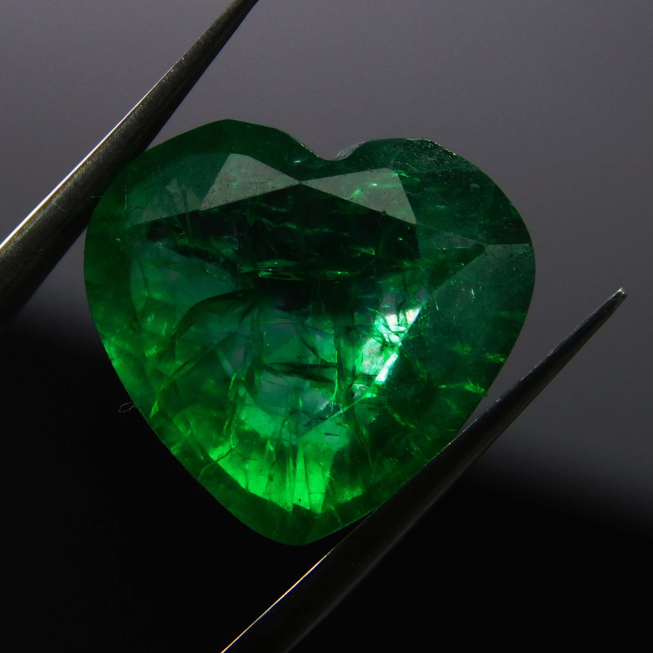 Natural Colombian Emerald Heart Cut 9 Ct Green CERTIFIED Loose Gemstone