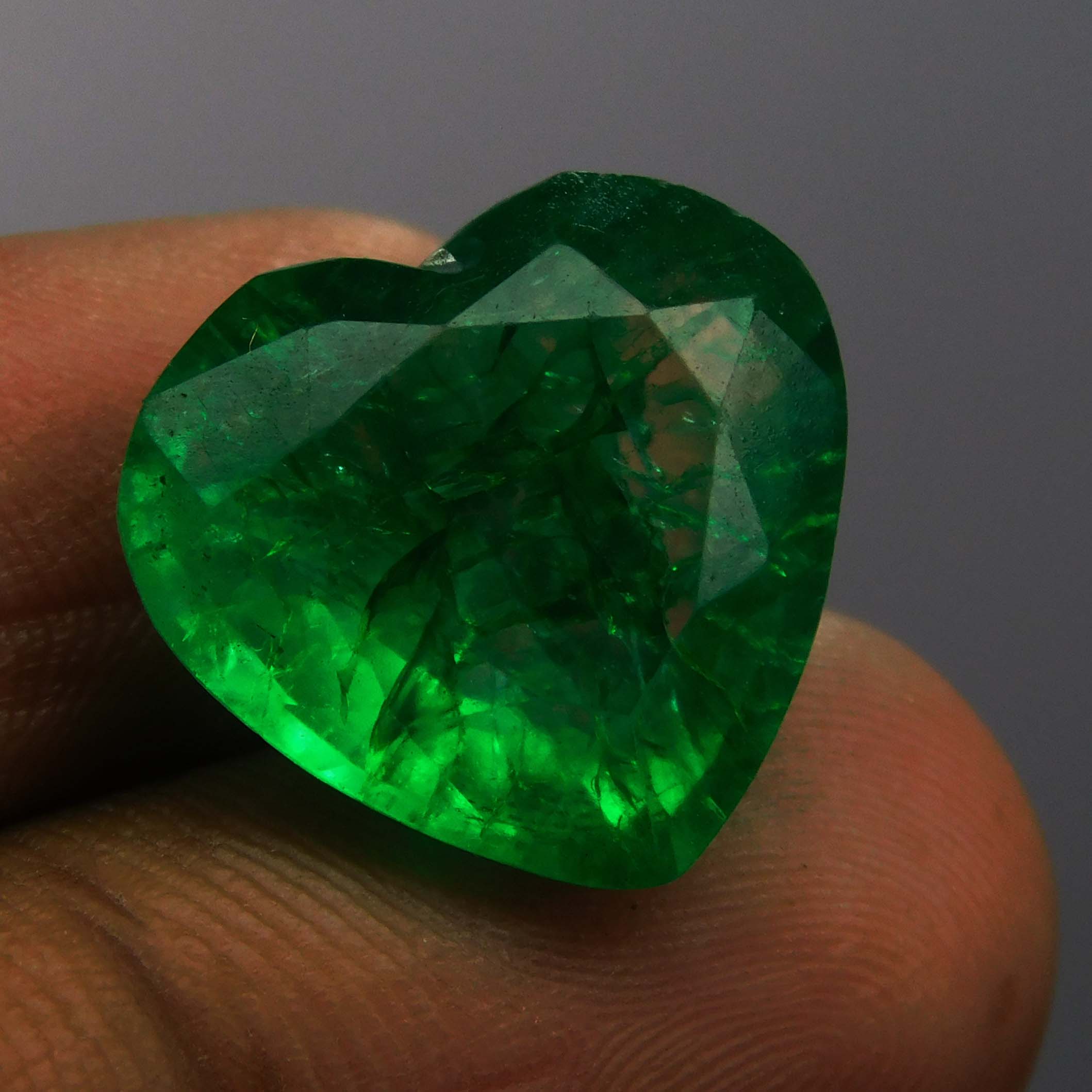 Natural Colombian Emerald Heart Cut 9 Ct Green CERTIFIED Loose Gemstone