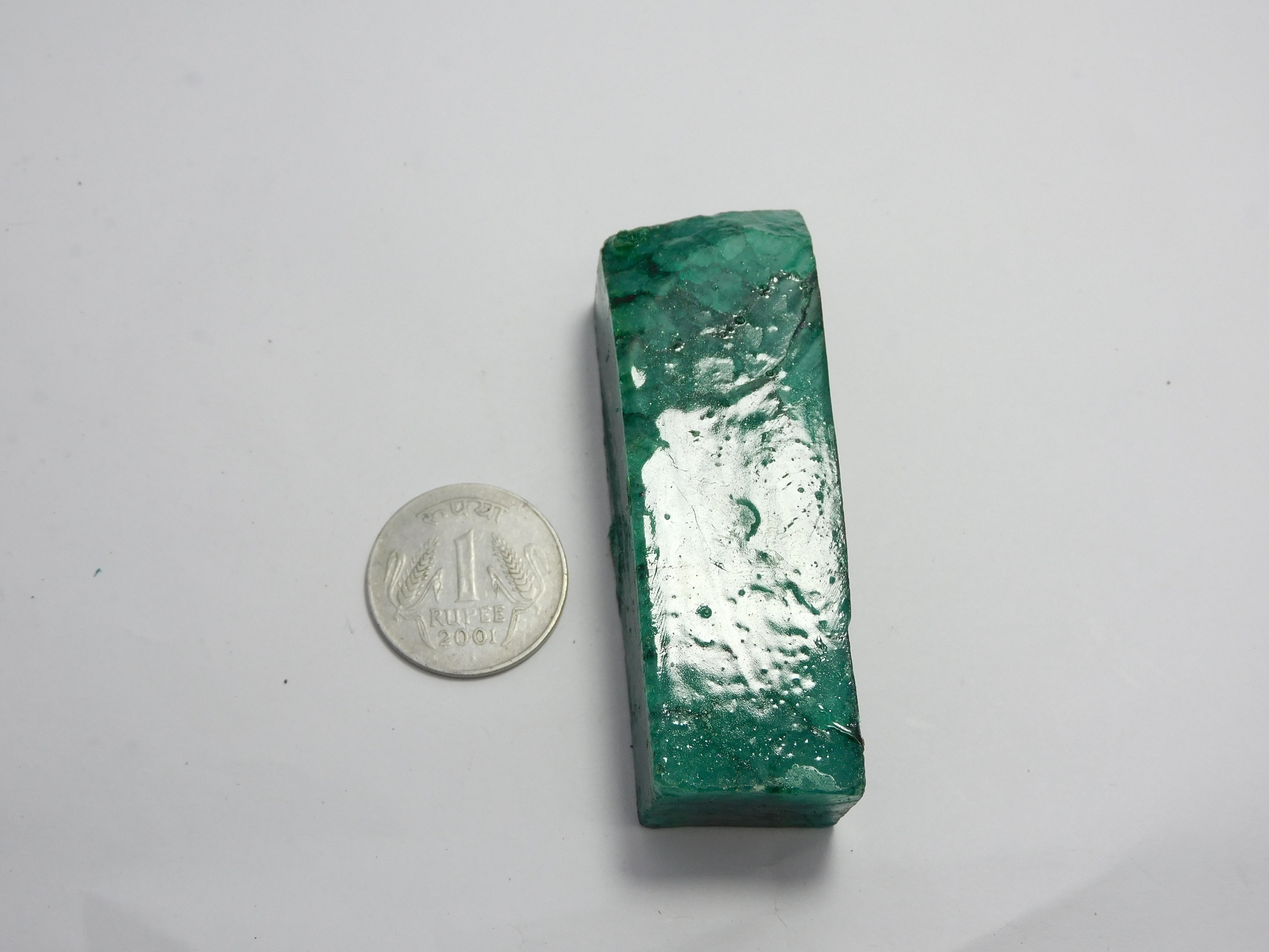 Natural Emerald Green 549.85 Carat Colombian Emerald Uncut Huge Size Raw Loose Gemstone CERTIFIED