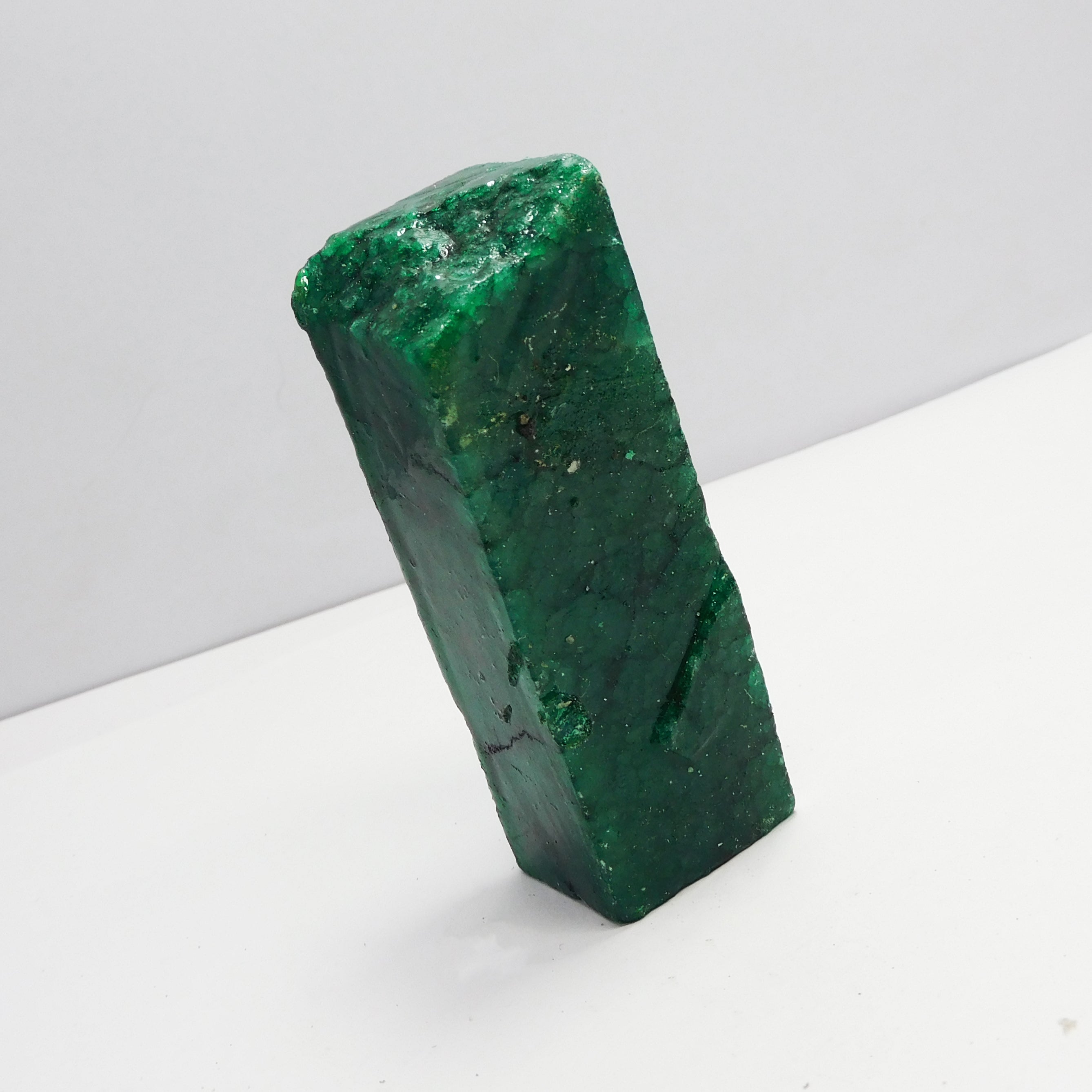 Best Offer !! Gift For Mother/ Sister | Uncut Rough From Colombia 443.65 Carat Natural Green Emerald Rough Certified Loose Gemstone