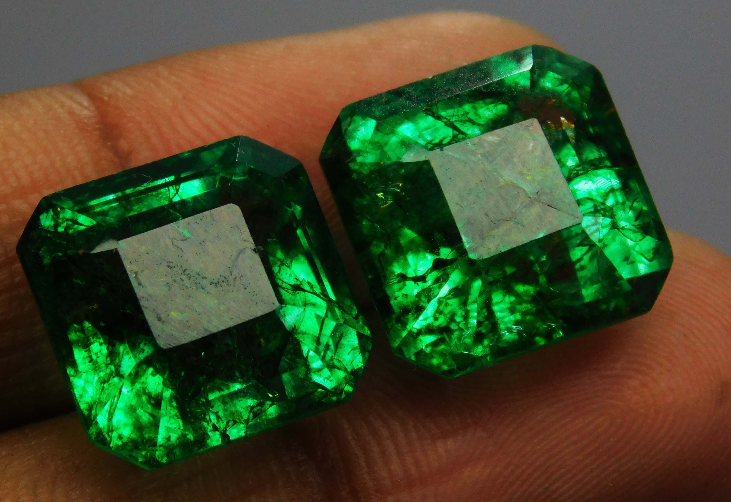 Green Emerald CERTIFIED 21.20 Ct Natural Loose Gemstone Pair Square Cut