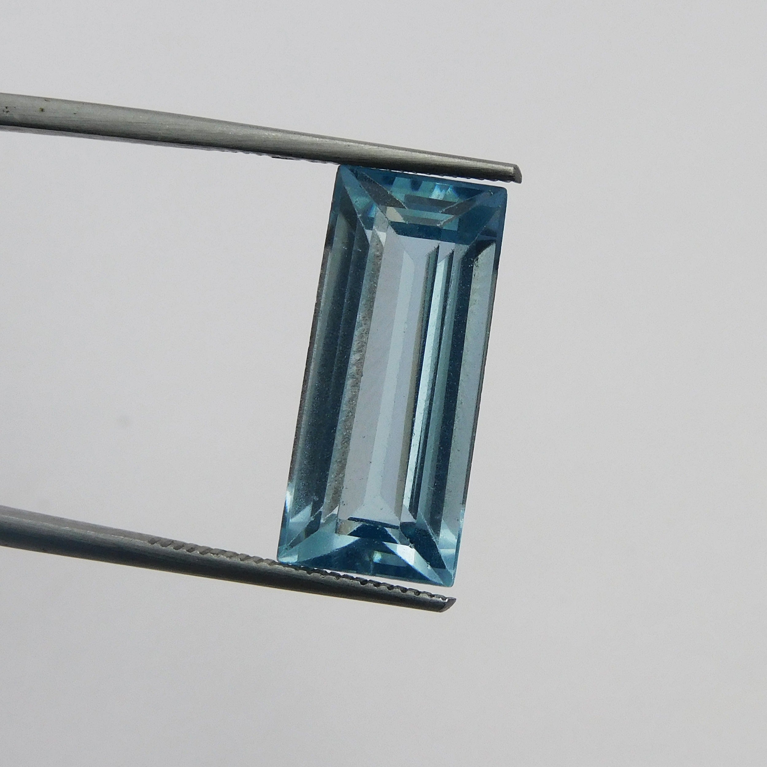 Natural Baguette Cut Loose Gemstone CERTIFIED 8.80 Ct A++ Blue Aquamarine