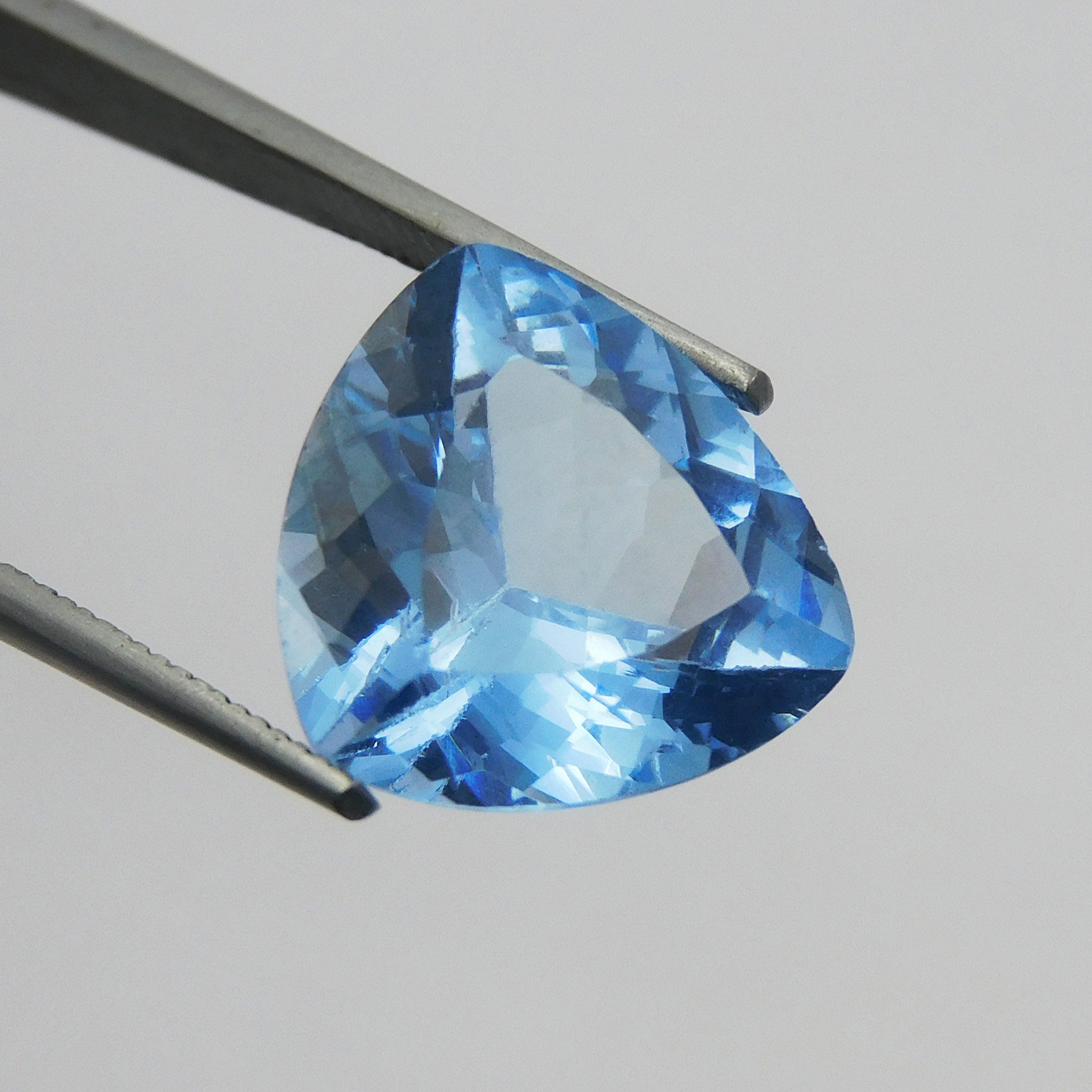 Natural 6.45 Carat Trillion Shape Blue CERTIFIED Sapphire Loose Gemstone