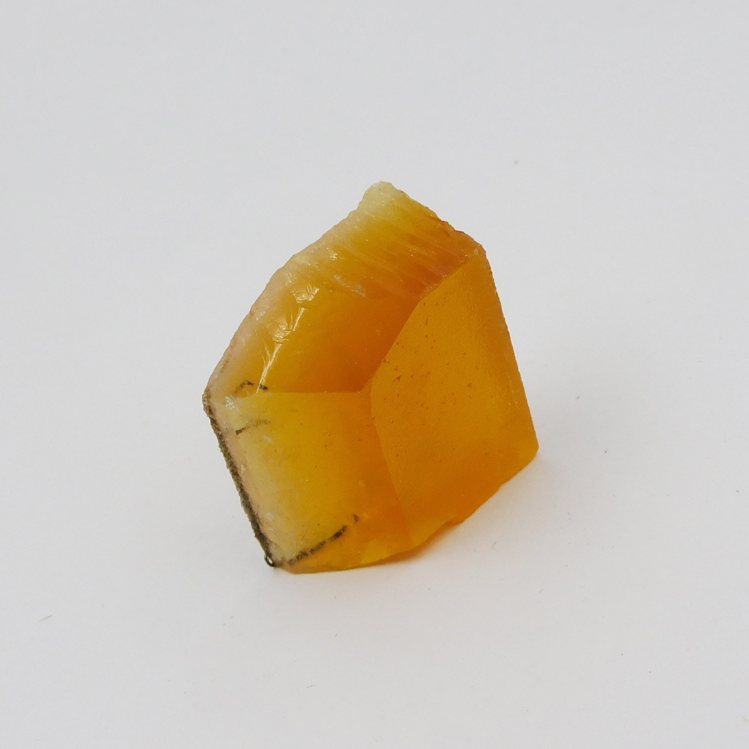 Orange Sapphire Excellent Quality Certified 100% Natural Rough Raw 59.70 Ct Loose Gemstone Sapphire Of Rough For Best Use For Making Jewelry