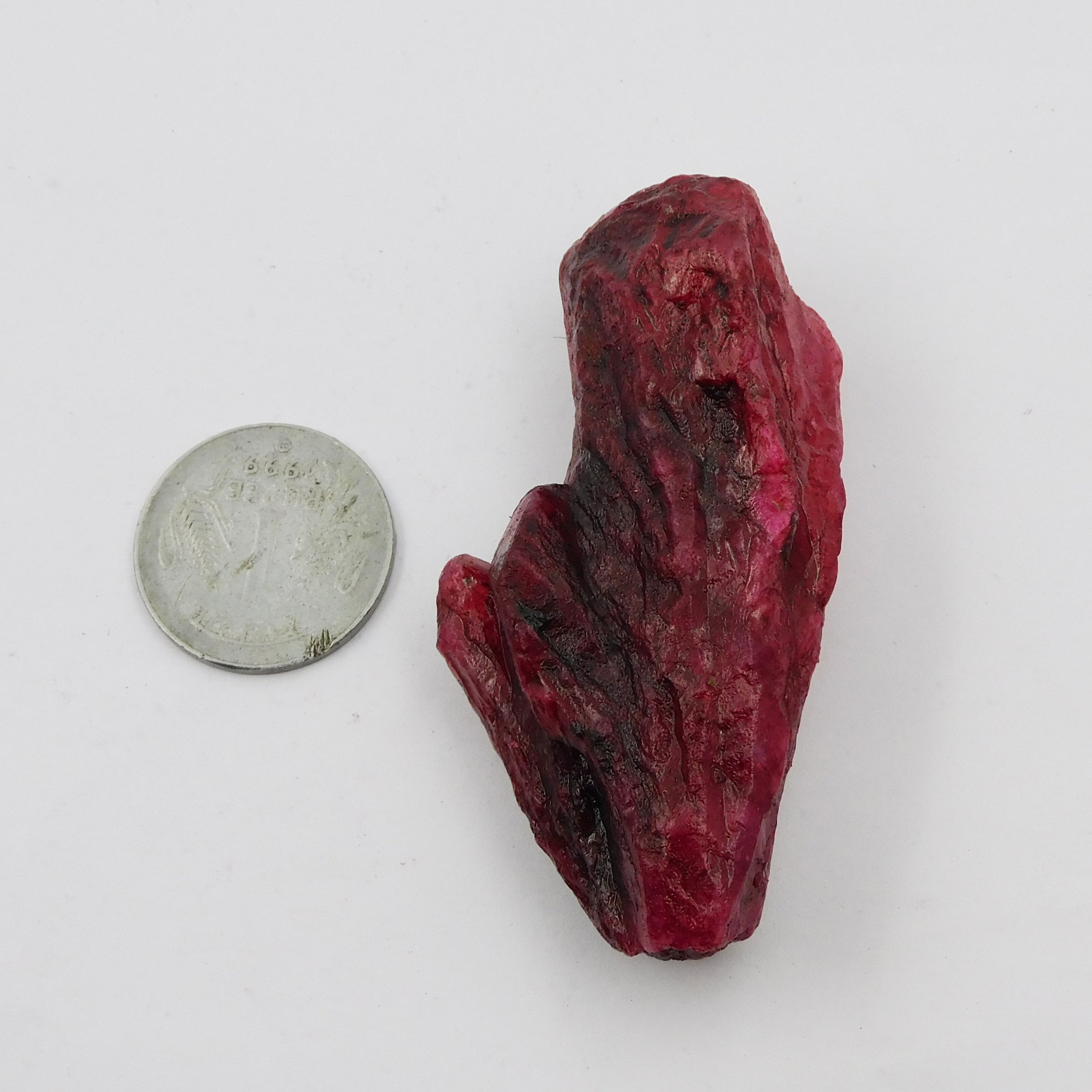 Best Quality Large Authentic 320.30 Carat Natural Raw Red Ruby Rough mineral Burma's original stone mineral Best Quality On sale