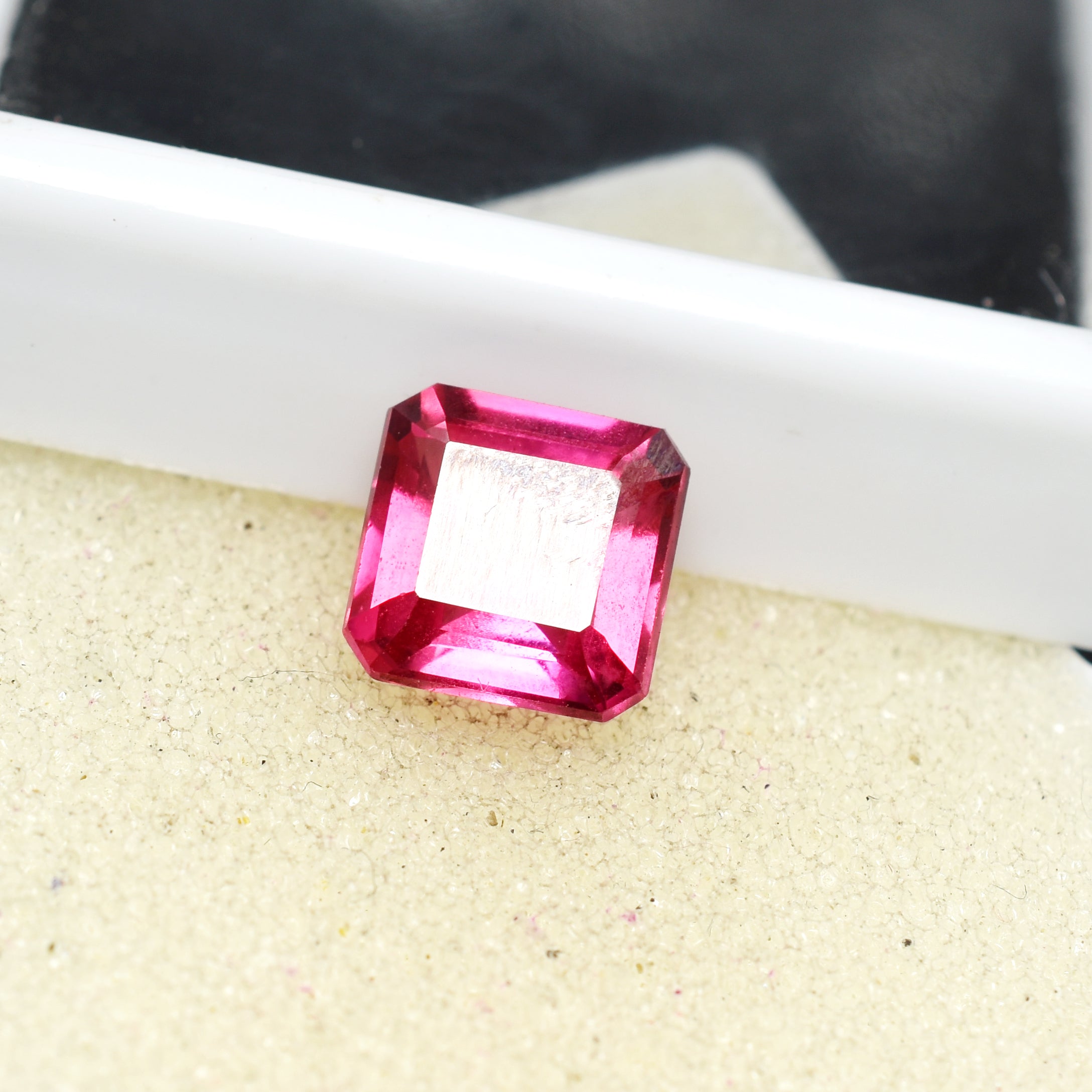 Top Quality , Padparadscha Sapphire 4.40 Carat Natural Square Cut Loose Gemstone Certified