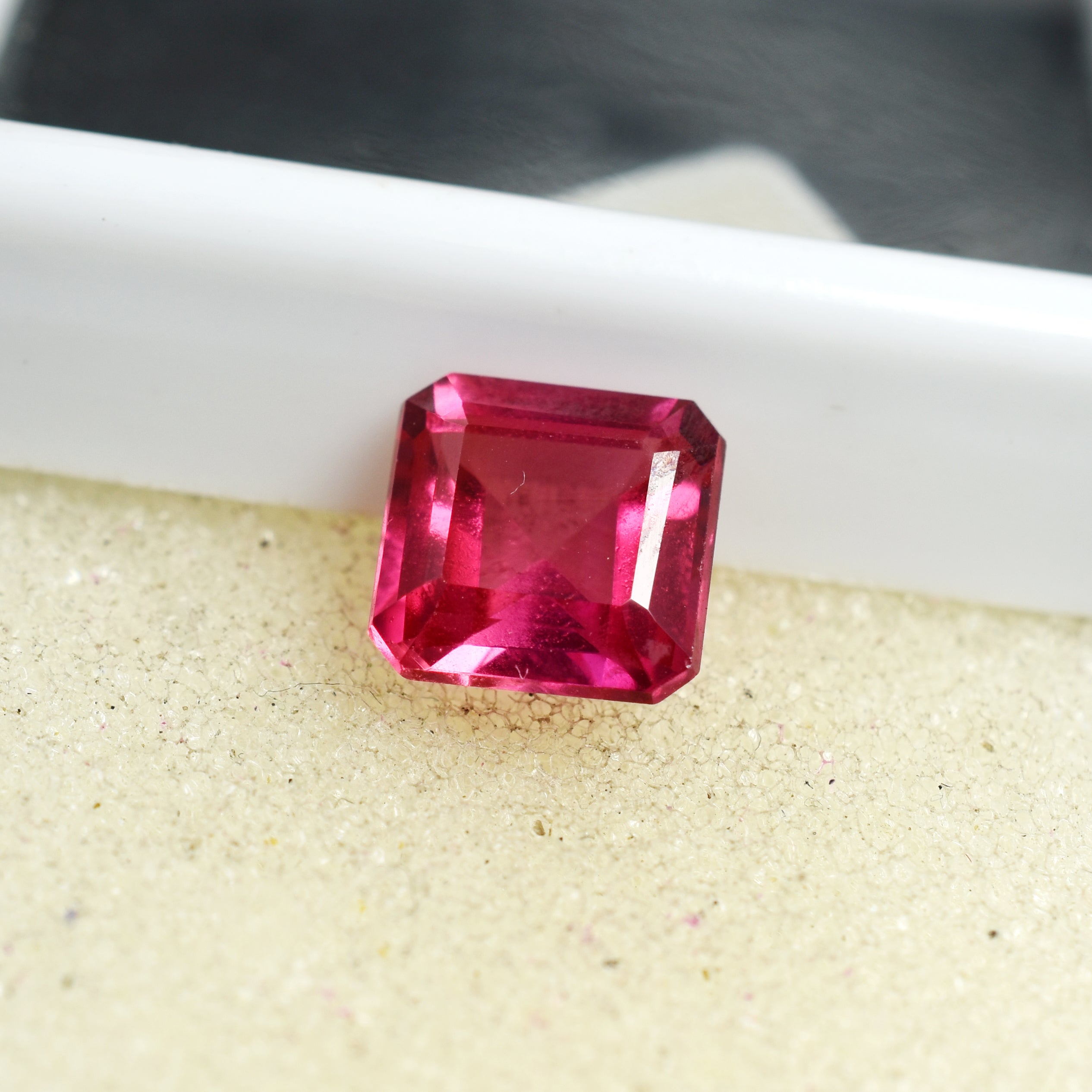 Top Quality , Padparadscha Sapphire 4.40 Carat Natural Square Cut Loose Gemstone Certified