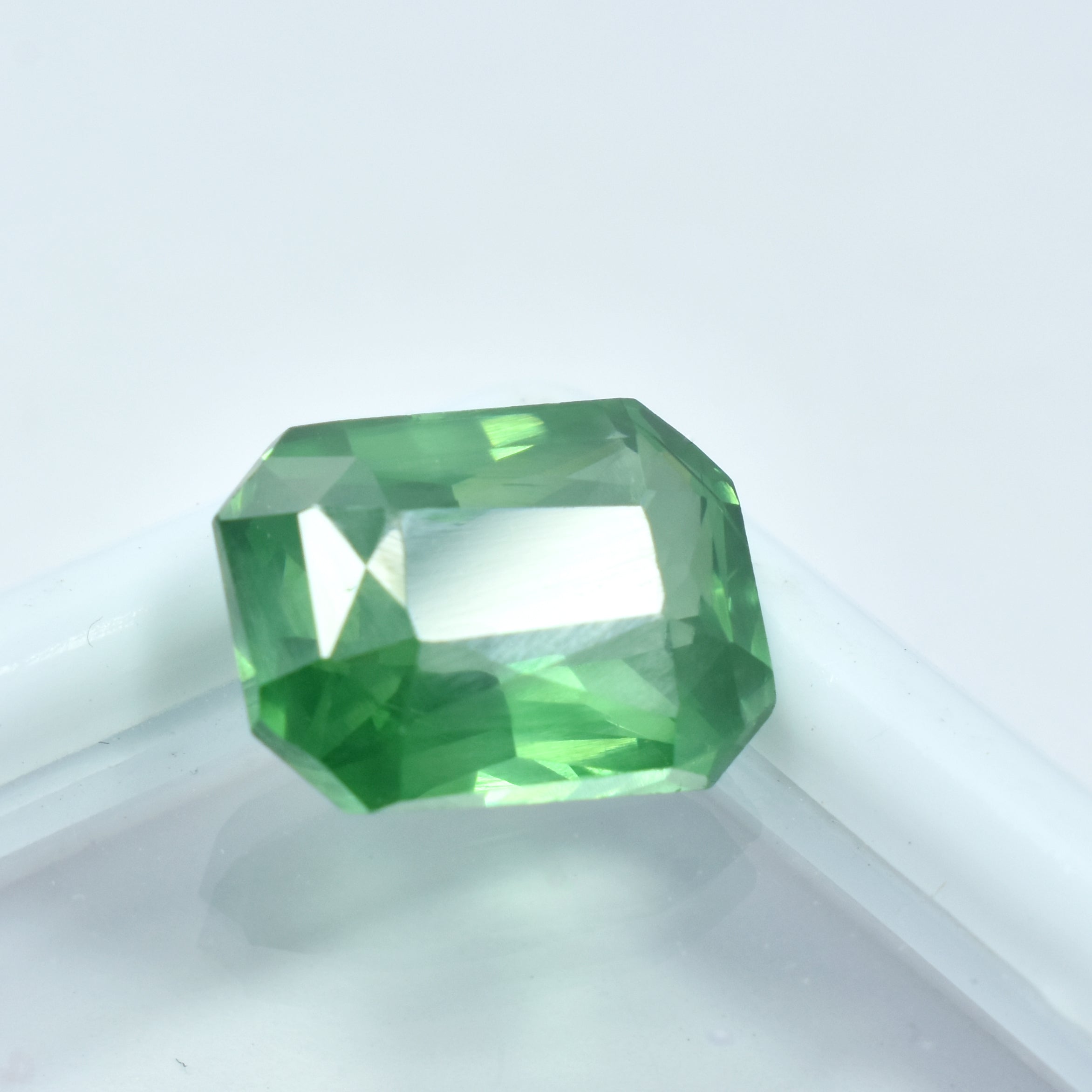 Brazilian Garnet Stone Natural Tsavorite 7.65 Carat Green Garnet Emerald Shape Certified Loose Gemstone Green Garnet For Jewelry Making Gemstone