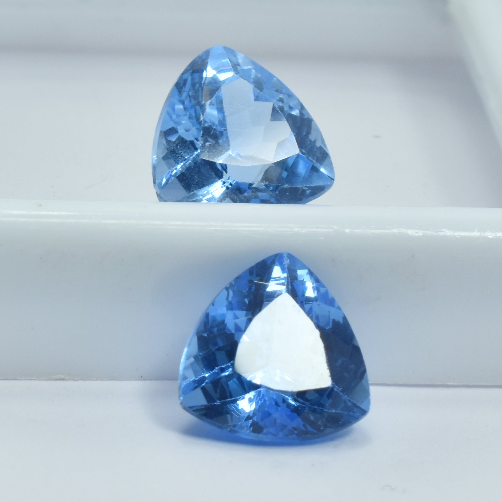 BEST SALE !! Extremely Rare NATURAL Lite Blue Sapphire Trillion Shape 18.62 Ct CERTIFIED Pair Loose Gemstone Trillion Blue Sapphire Excellent For Making Earring Size Loose Gemstone Ring Size Stone