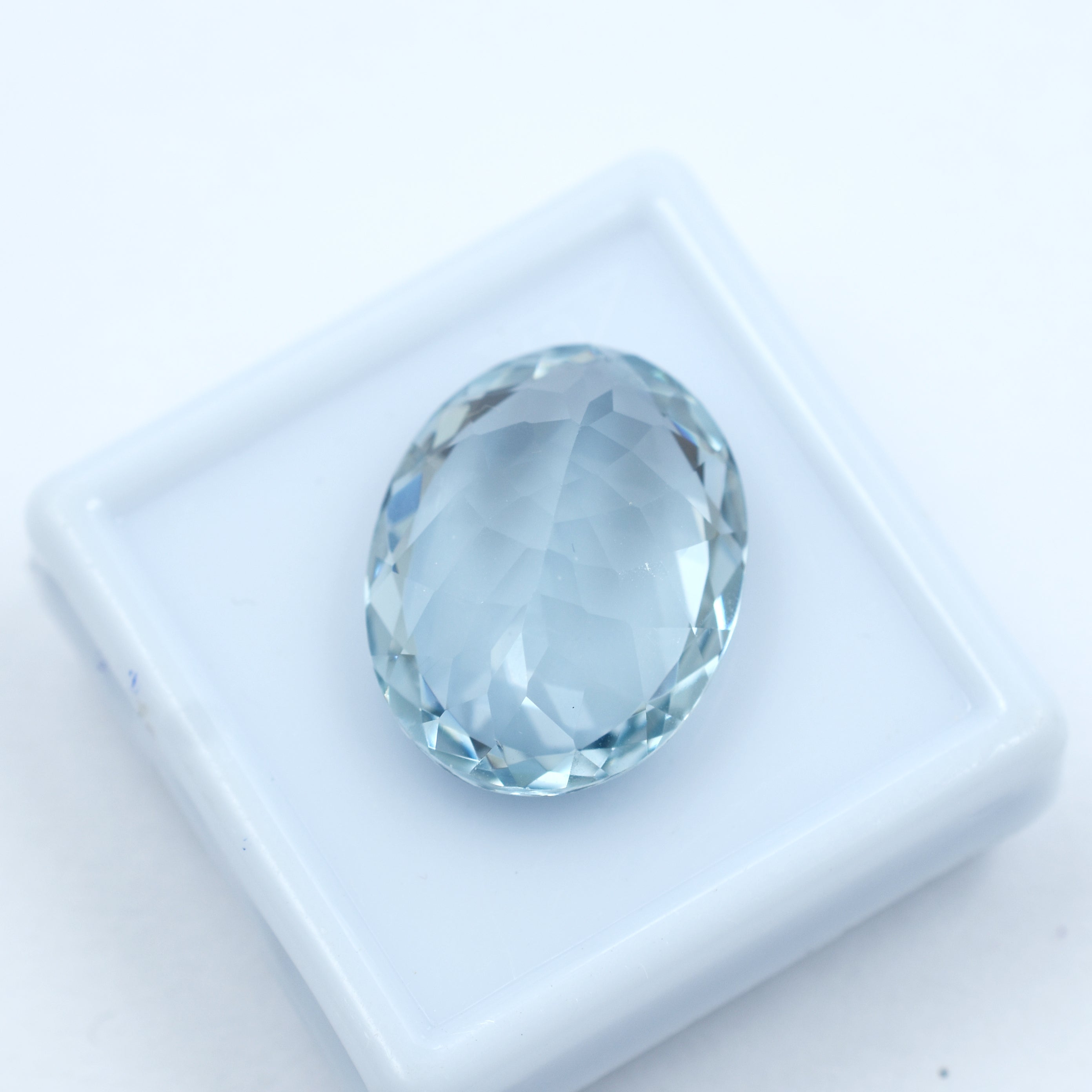 Oval Cut For Pendant 16.20 Carat Ocean Blue Aquamarine Certified Loose Gemstone