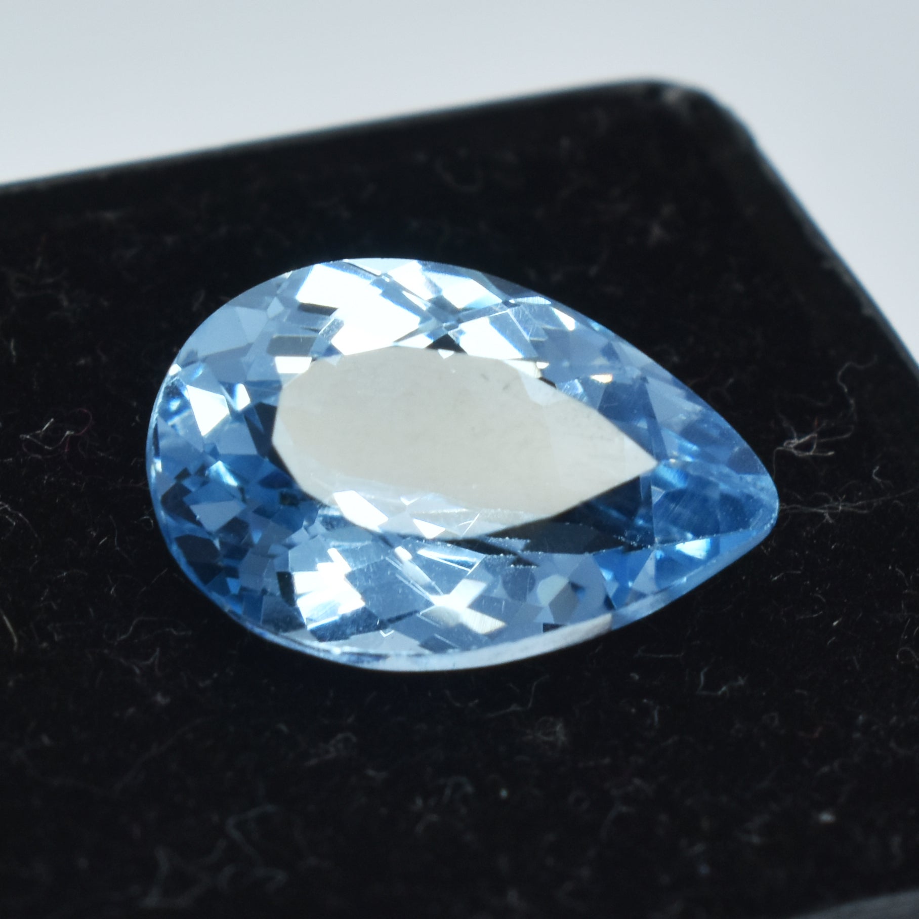 Natural Blue Sapphire 10.23 Carat Natural Flawless Ceylon Sapphire Certified Blue Pear Shape Loose Gemstone Most Genuine Blue Sapphire For Jewelry Making Gemstone Natural Blue Sapphire Gemstone - Free Delivery Free Gift