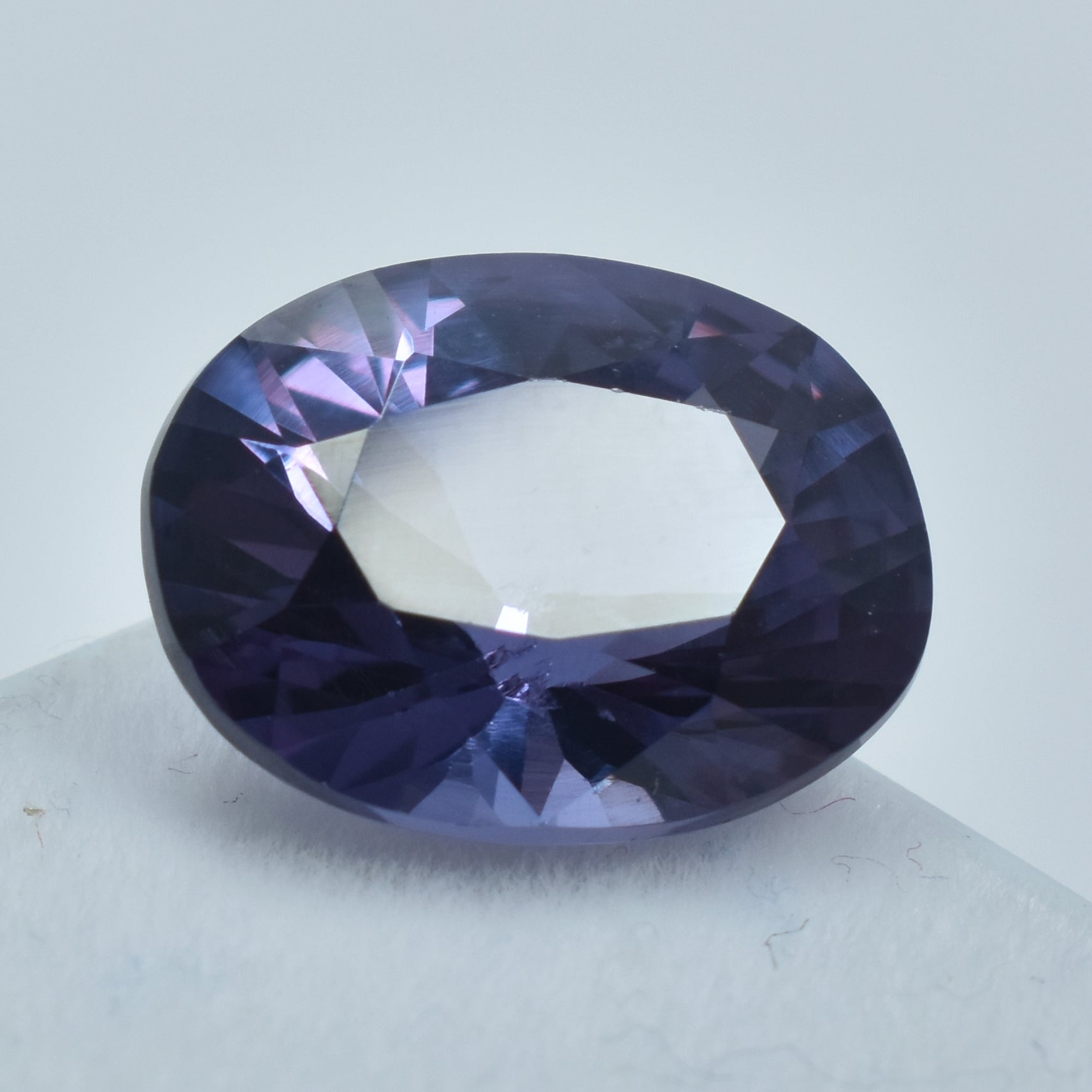 Beautiful Oval Cut Certified Alex 7.00 Carat Natural Alexandrite Color-Change Loose Gemstone