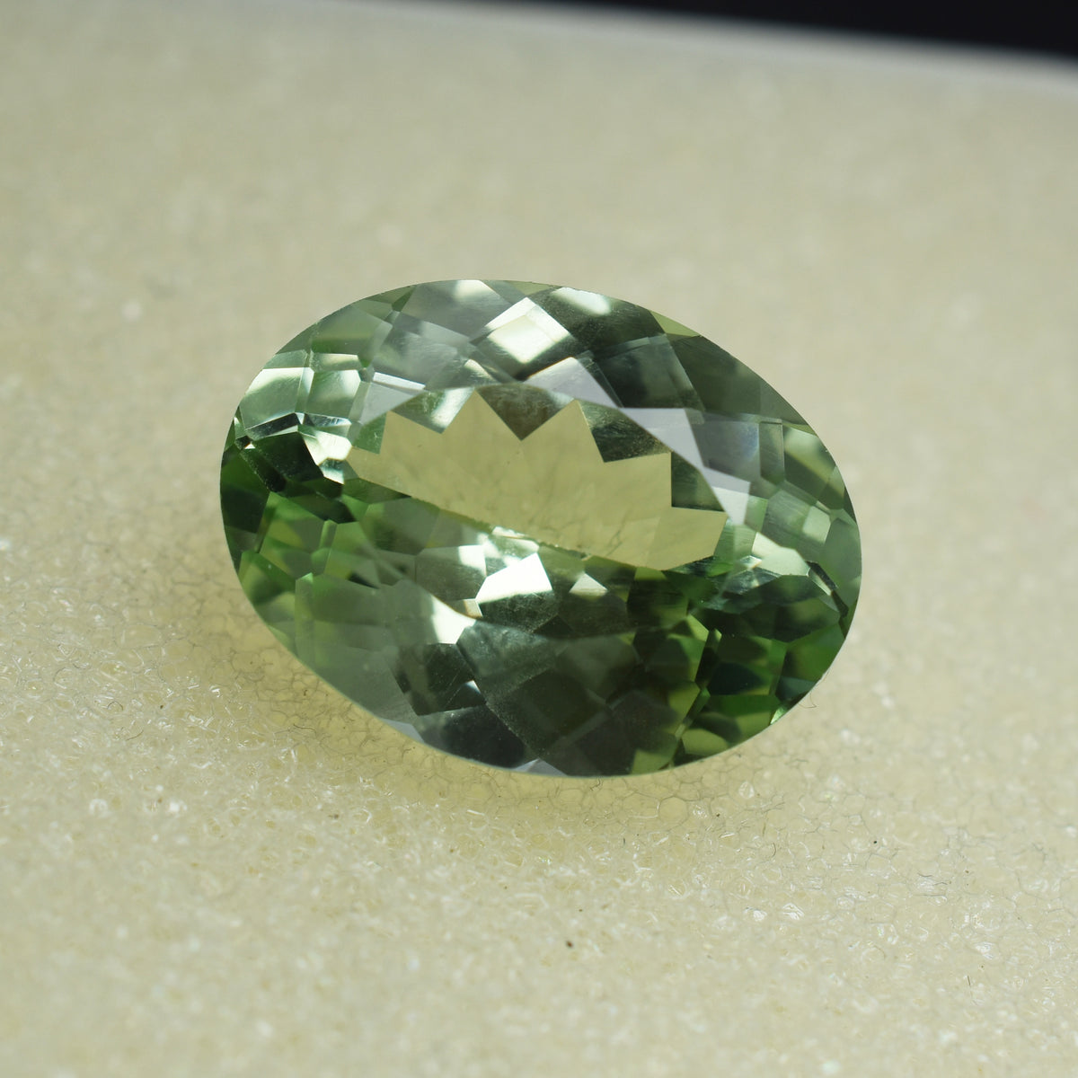 Beautiful Sapphire !! 9.10 Carat Oval Cut Natural Bluish Green Sapphire CERTIFIED Loose Gemstone