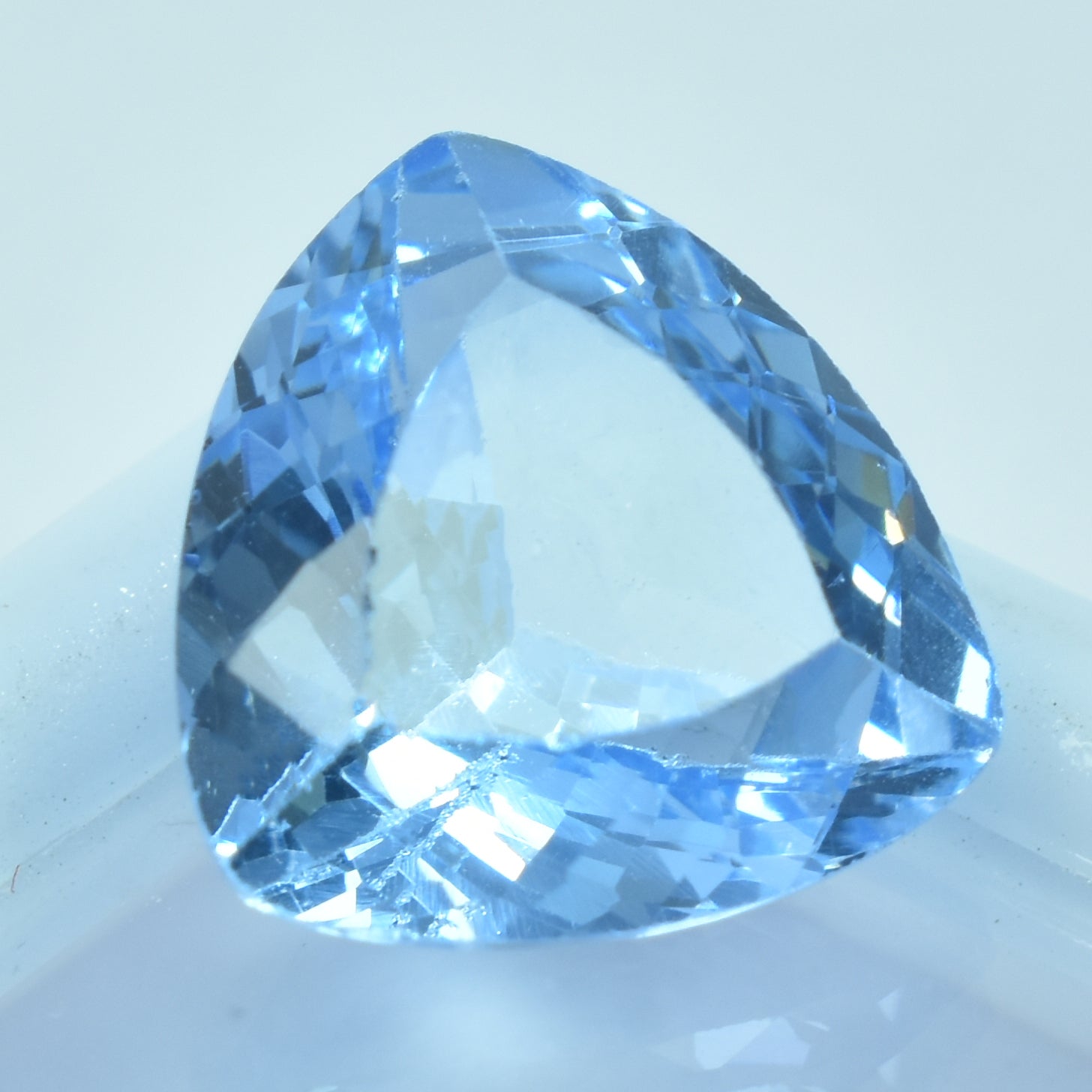 Natural Trillion Cut 5.35 Carat Blue Sapphire From Sri-Lanka Certified Loose Gemstone Sapphire Jewelry