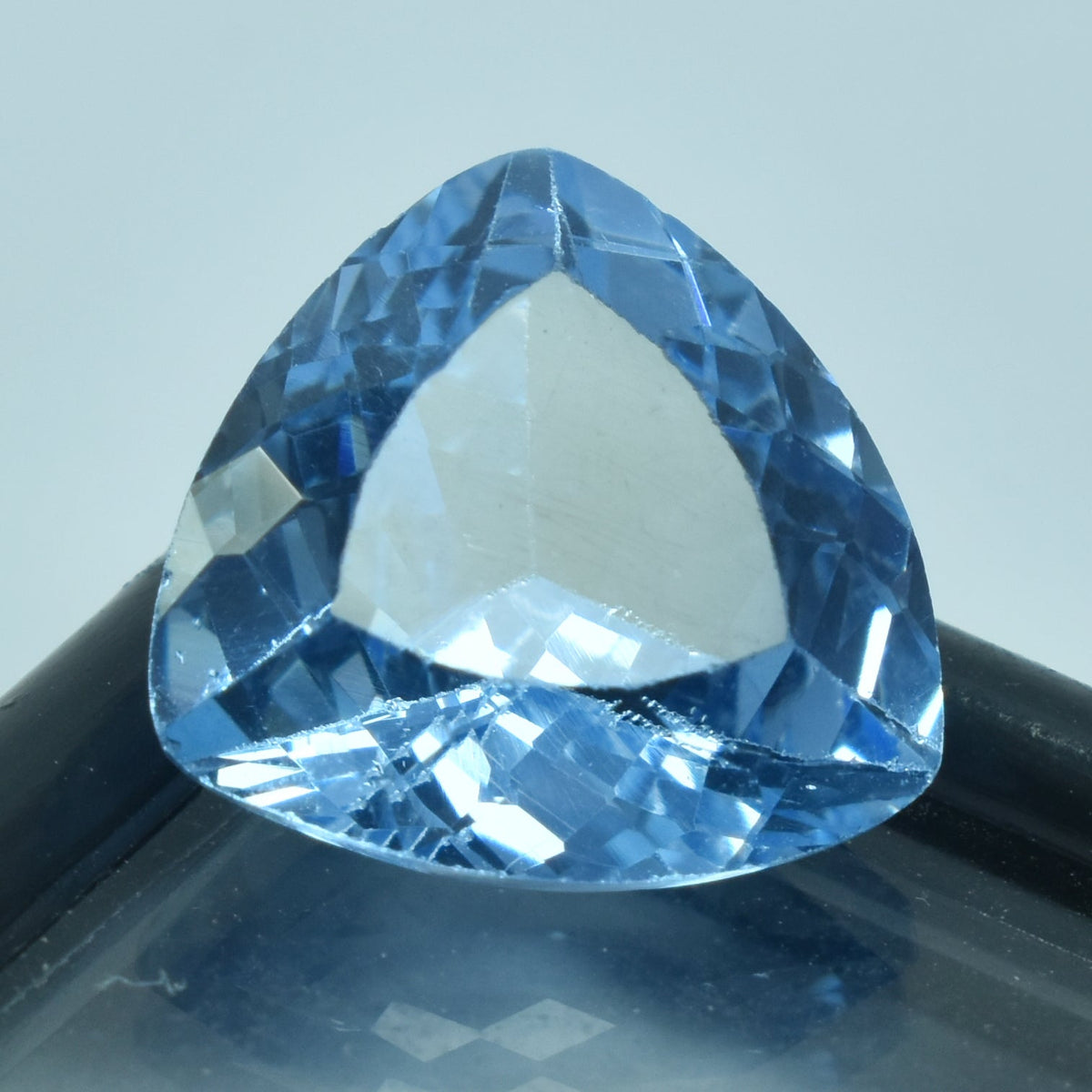 Natural Trillion Cut 5.35 Carat Blue Sapphire From Sri-Lanka Certified Loose Gemstone Sapphire Jewelry