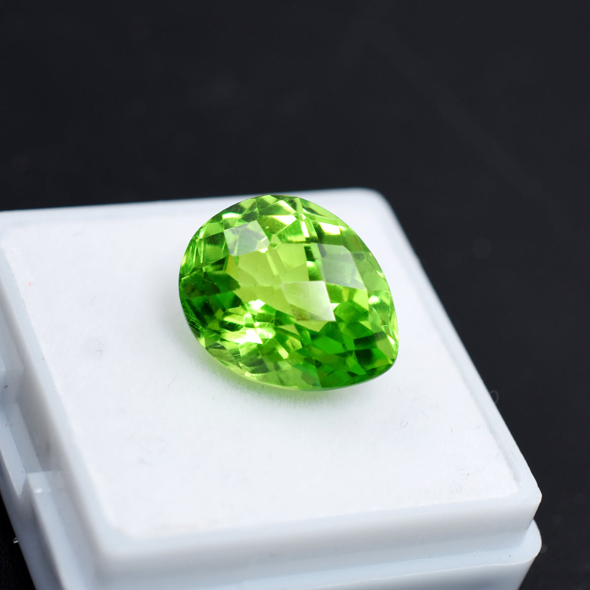 Amazing Sale Offer On Peridot 11.65 Carat Pear Cut Natural Green Peridot Loose Gemstone Certified