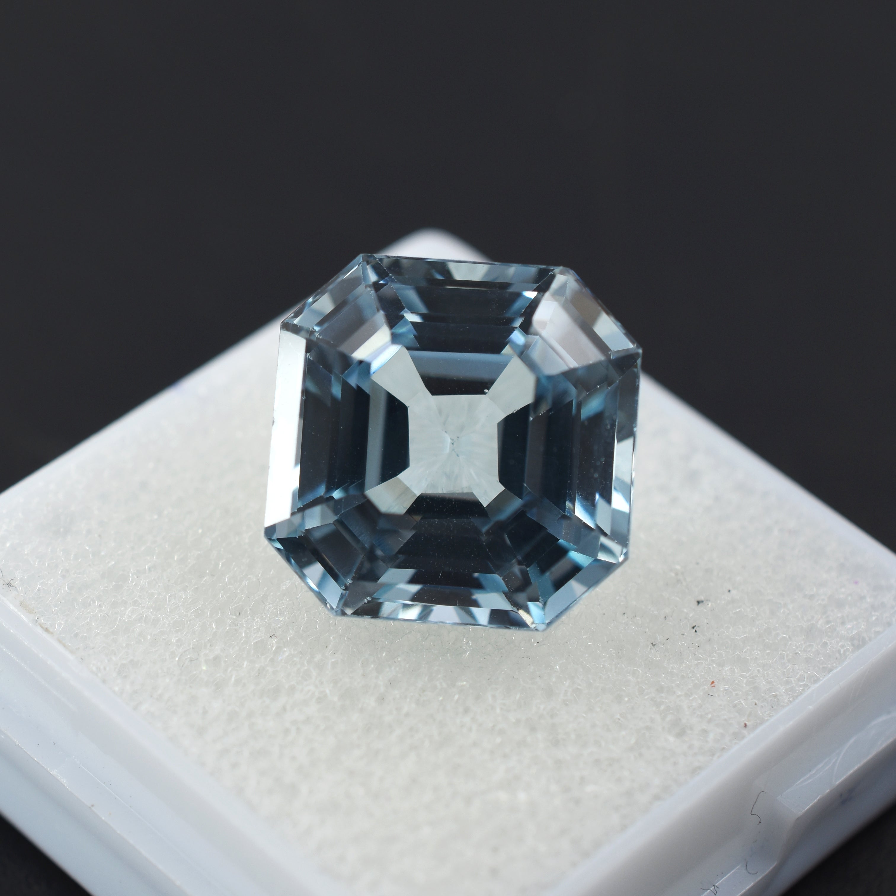 Genuine Aquamarine Gemstone , Natural Square Cut 14.35 Carat Aquamarine Blue Loose Gemstone Certified