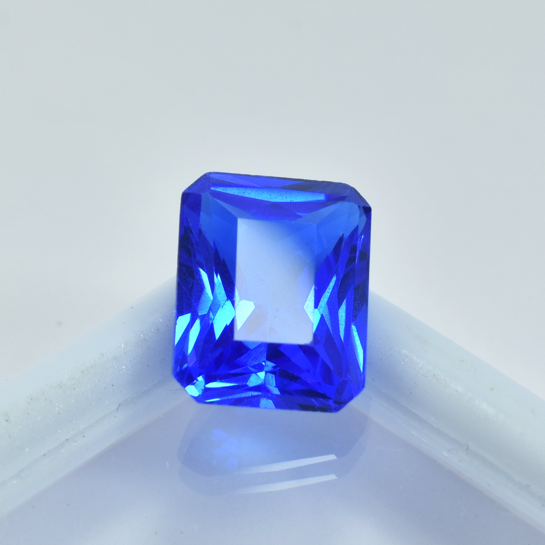 Natural Blue Tanzanite 4.70 Carat Emerald Cut Certified Loose Gemstone Tanzania Tanzanite Gem Best For Emotional Healing Etc